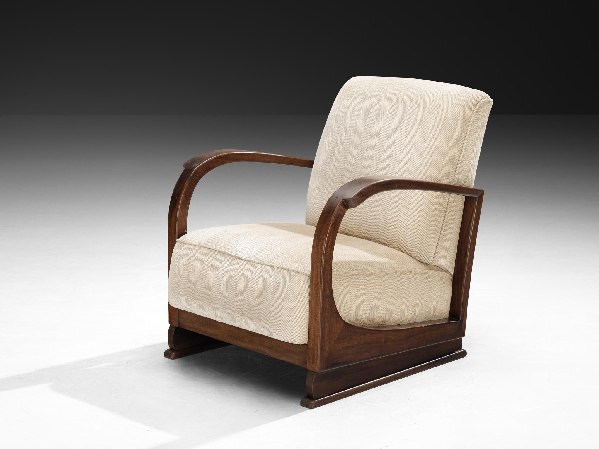 Metà XX secolo Coppia di sedie da salotto Art Deco degli anni '30 con braccioli curvi in mogano in vendita