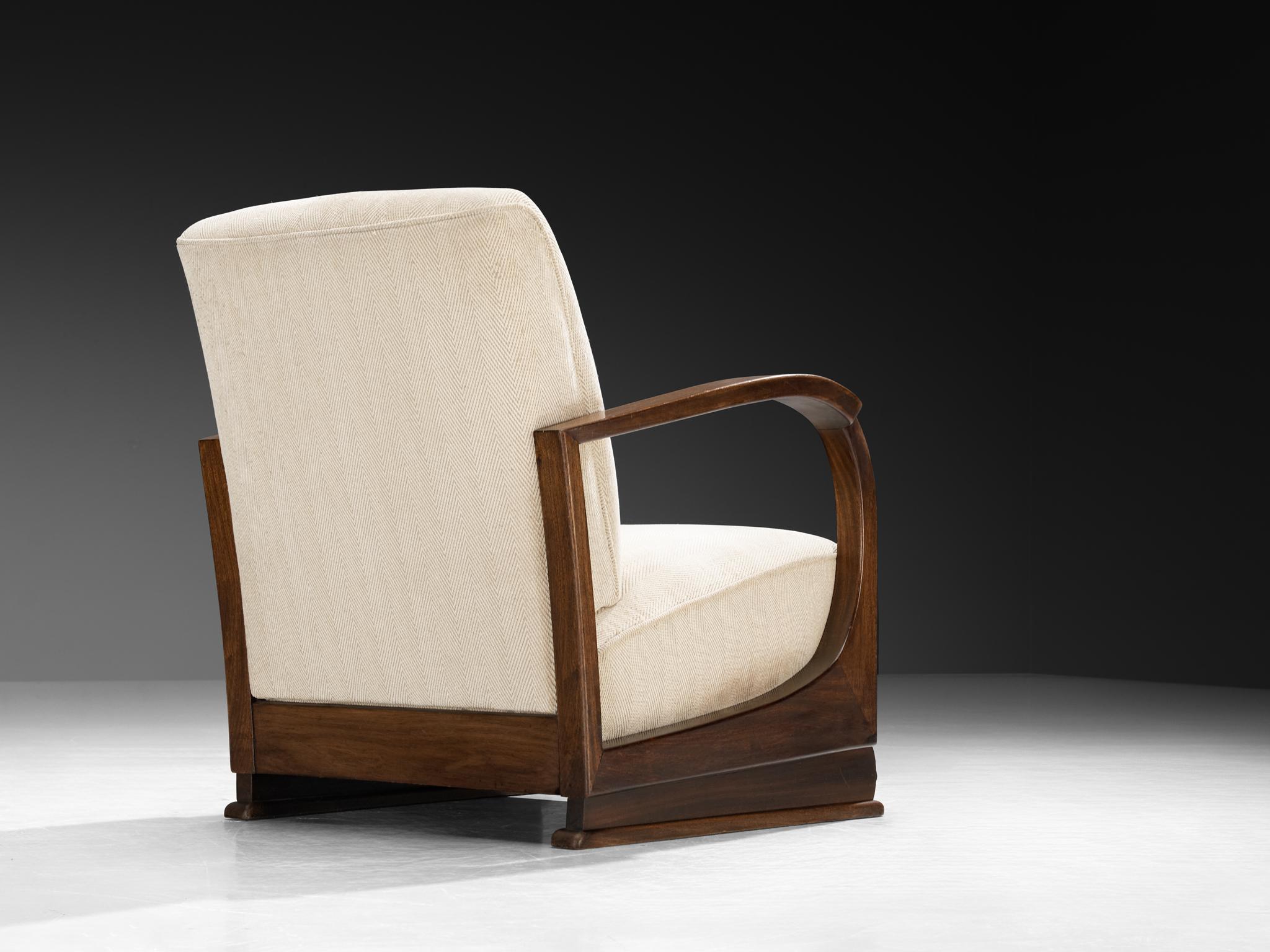 Coppia di sedie da salotto Art Deco degli anni '30 con braccioli curvi in mogano in vendita 1