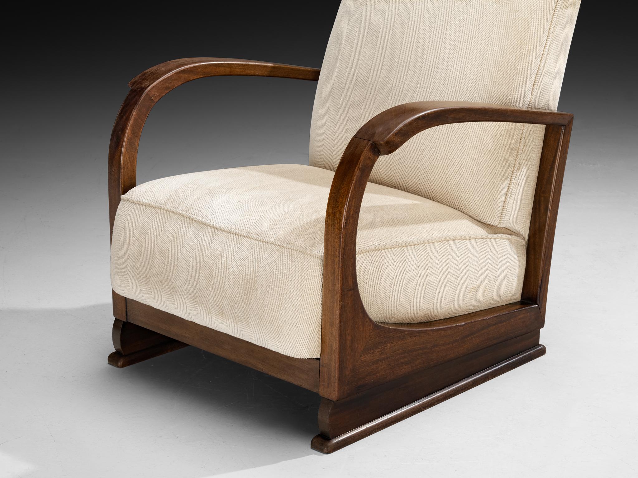 Coppia di sedie da salotto Art Deco degli anni '30 con braccioli curvi in mogano in vendita 2