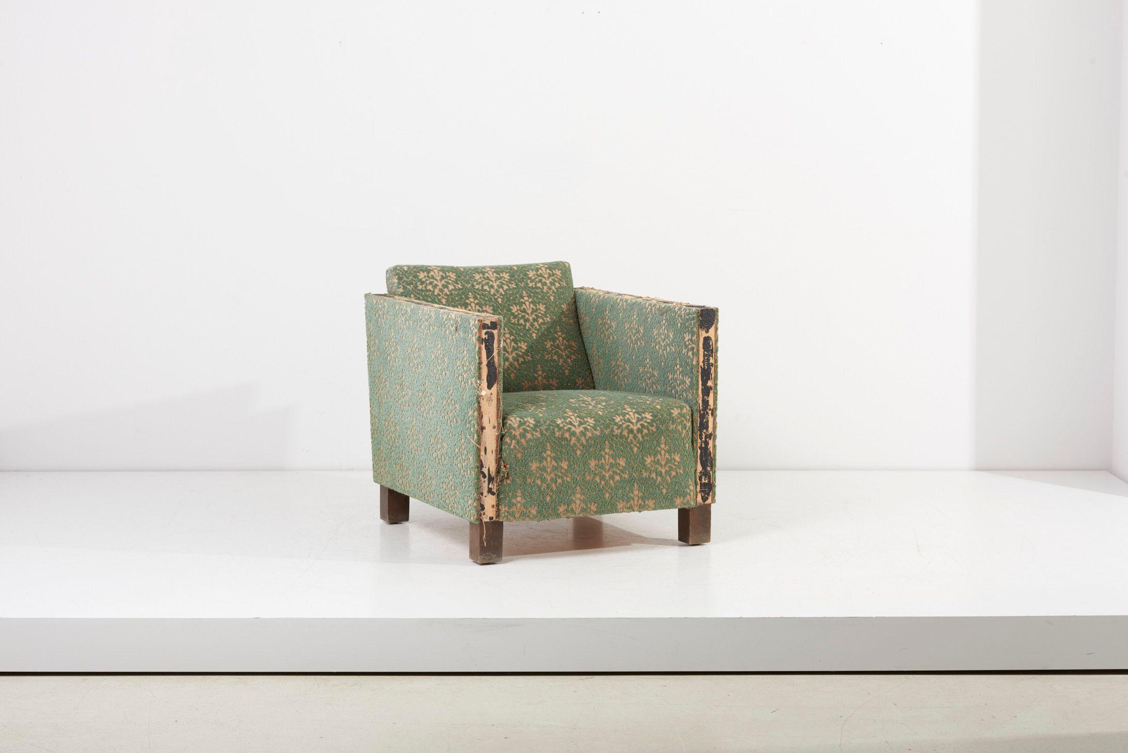 Pair of 1930s green Björn Trägårdh Lounge Chairs with ornaments, Sweden In Fair Condition For Sale In Berlin, DE