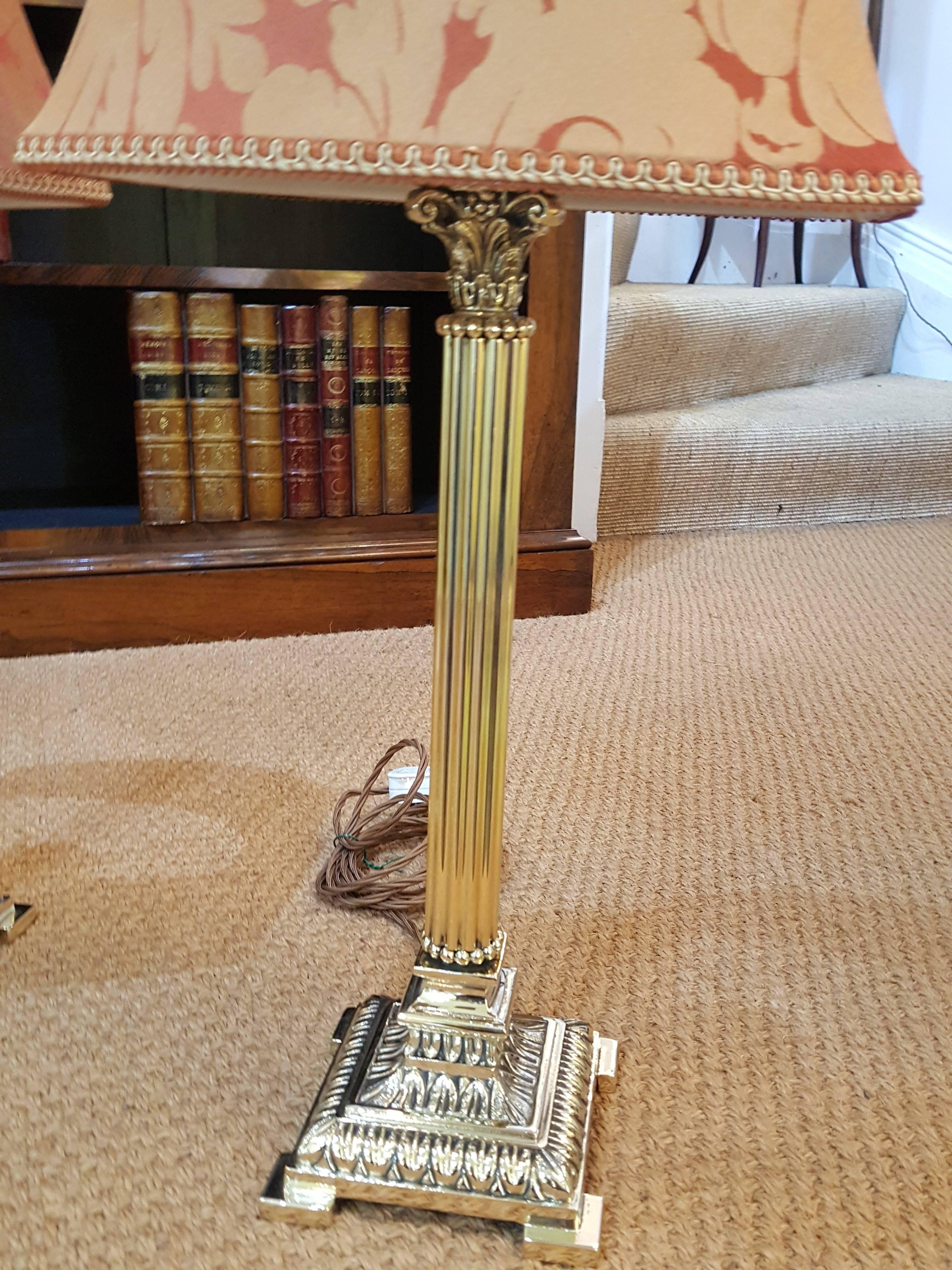 English Pair of 1930s Brass Corinthian Column Table Lamp