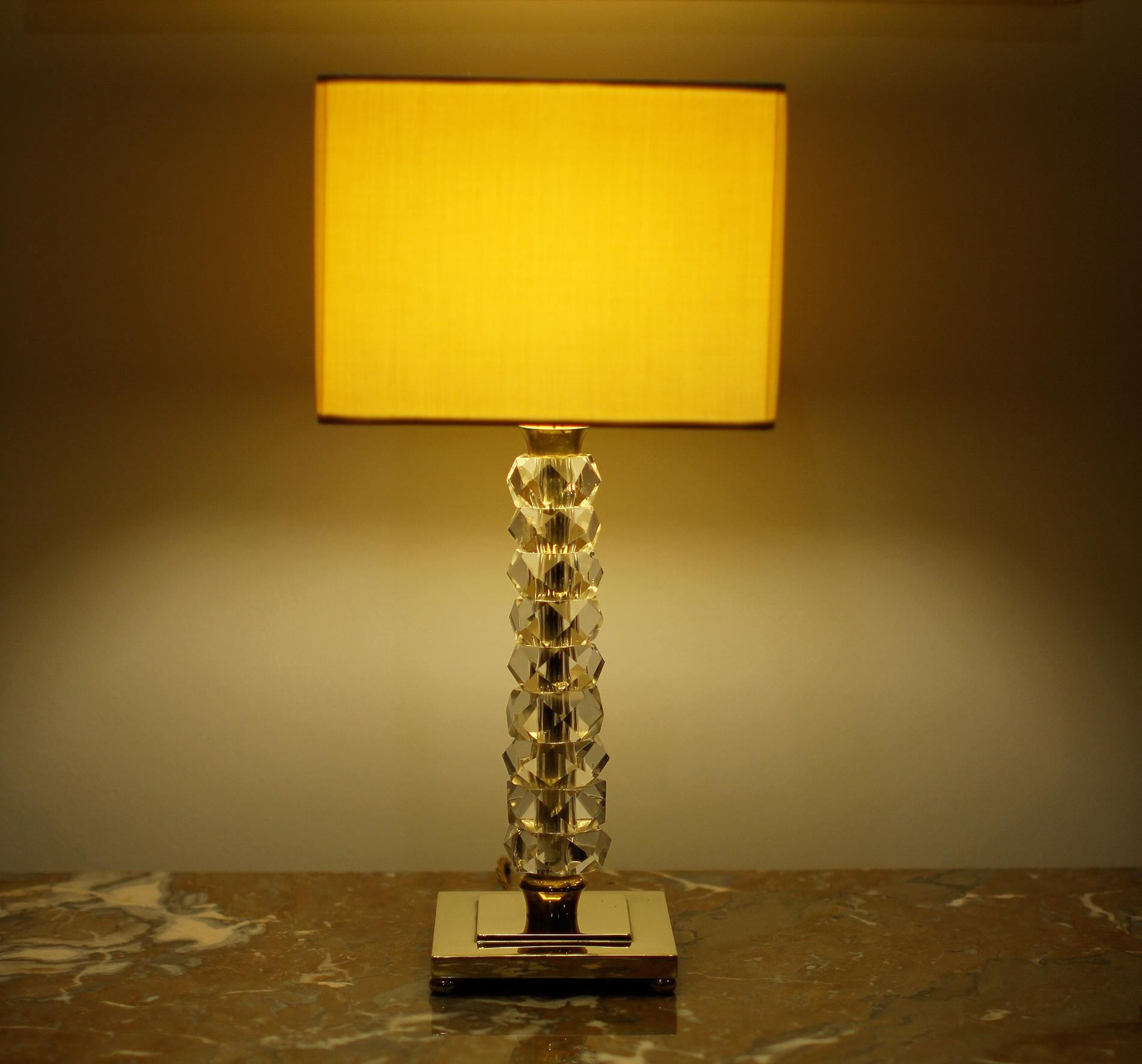 Ein Paar Lampen aus Bronze und Kristall aus dem Hotel Prince De Galles aus den 1930er Jahren im Angebot 3