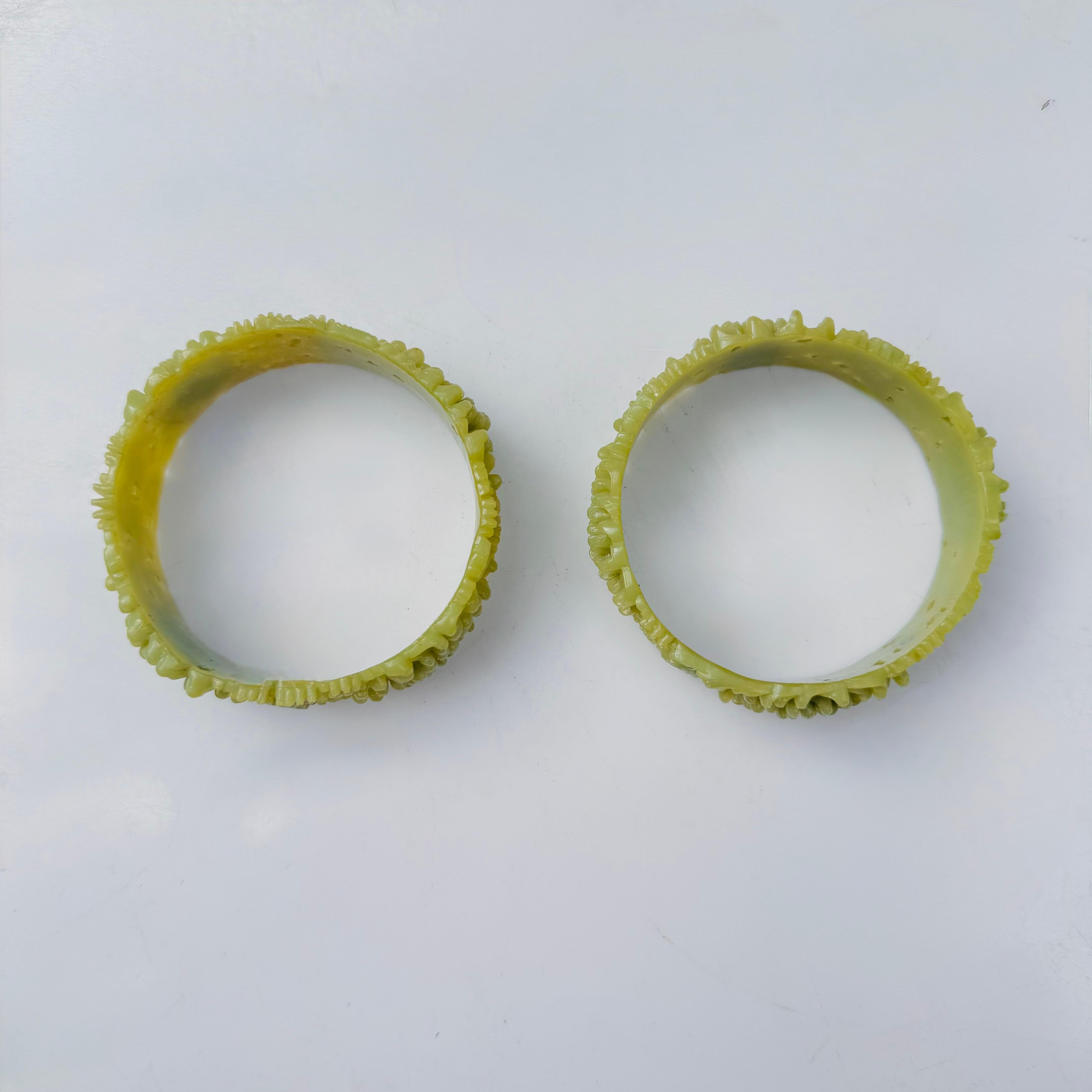 Pair of  1930’s Crythansium Bangles, Pierced & Molded Celluloid Bracelets (Art déco) im Angebot