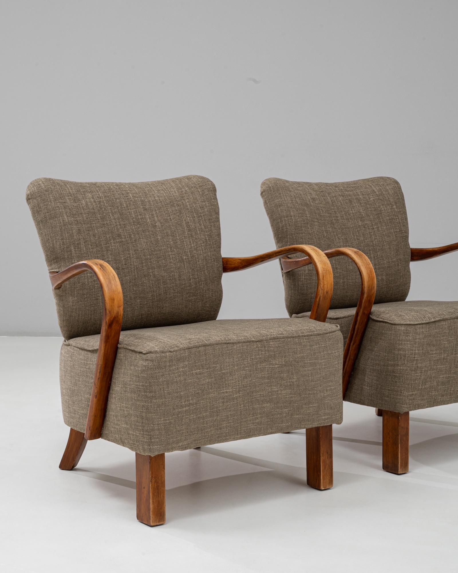 Paire de fauteuils cocktails tchèques des années 1930 par J. Halabala en vente 4