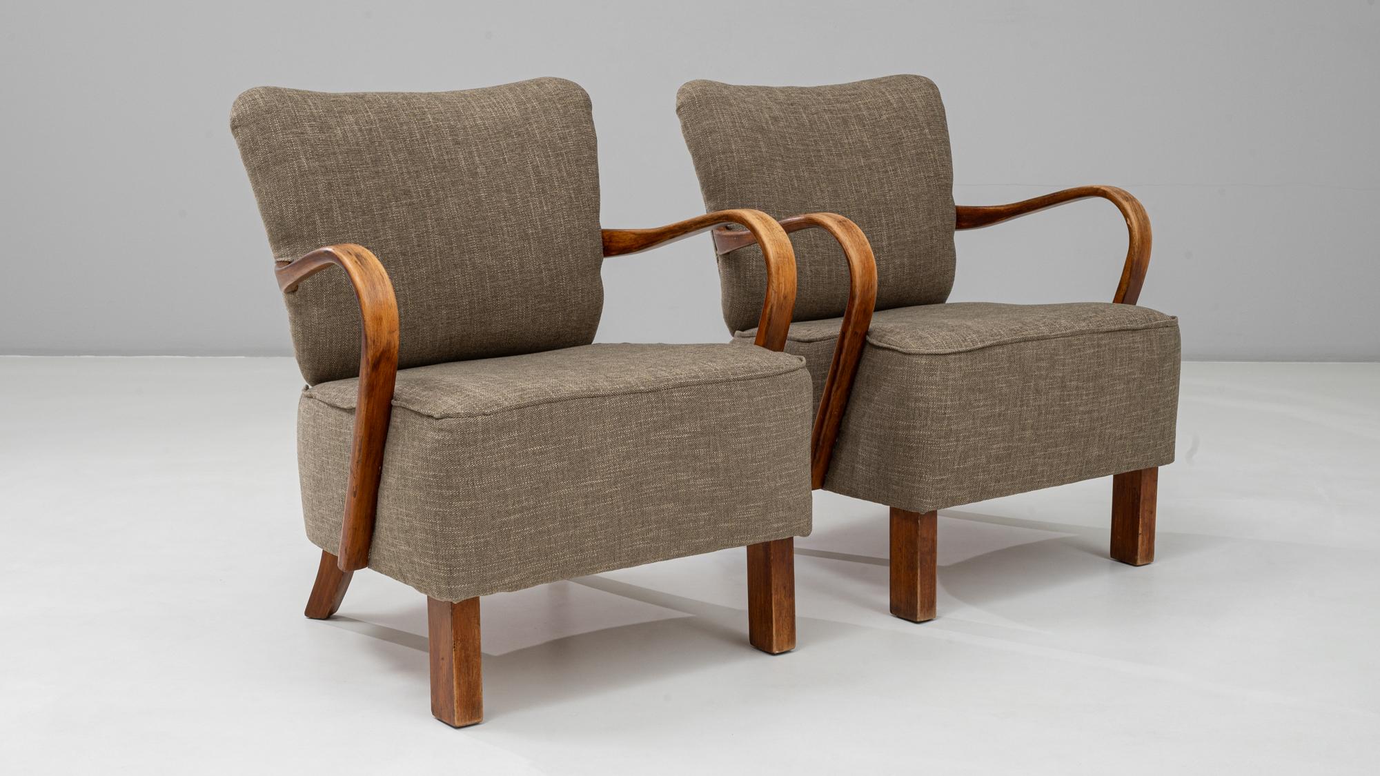 Paire de fauteuils cocktails tchèques des années 1930 par J. Halabala en vente 5