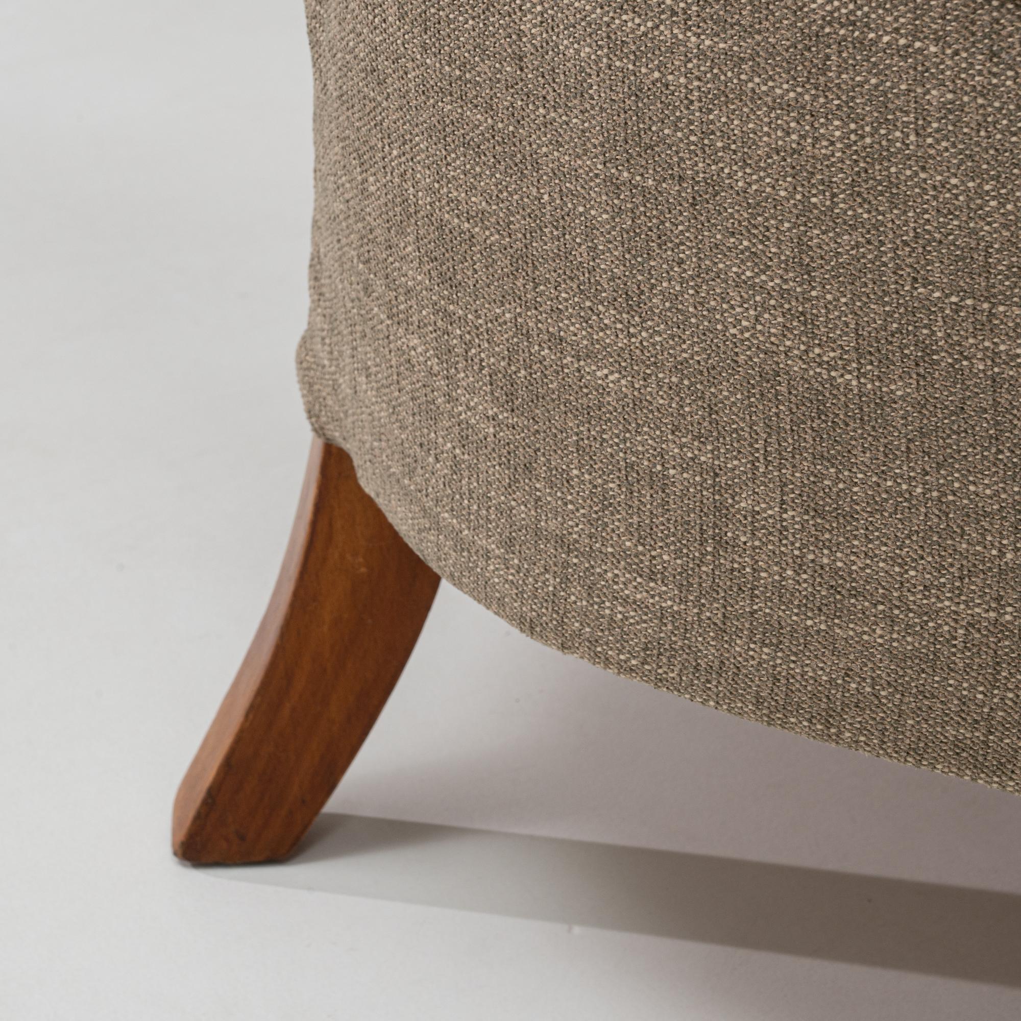 Paire de fauteuils cocktails tchèques des années 1930 par J. Halabala en vente 8