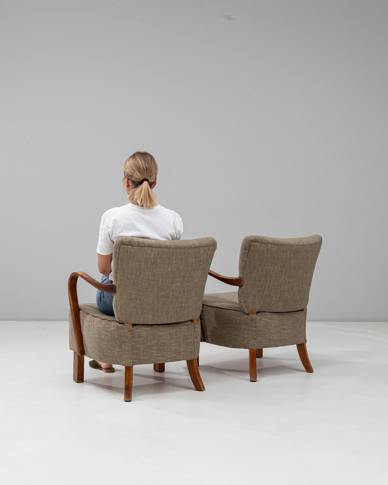 Paire de fauteuils cocktails tchèques des années 1930 par J. Halabala en vente 2