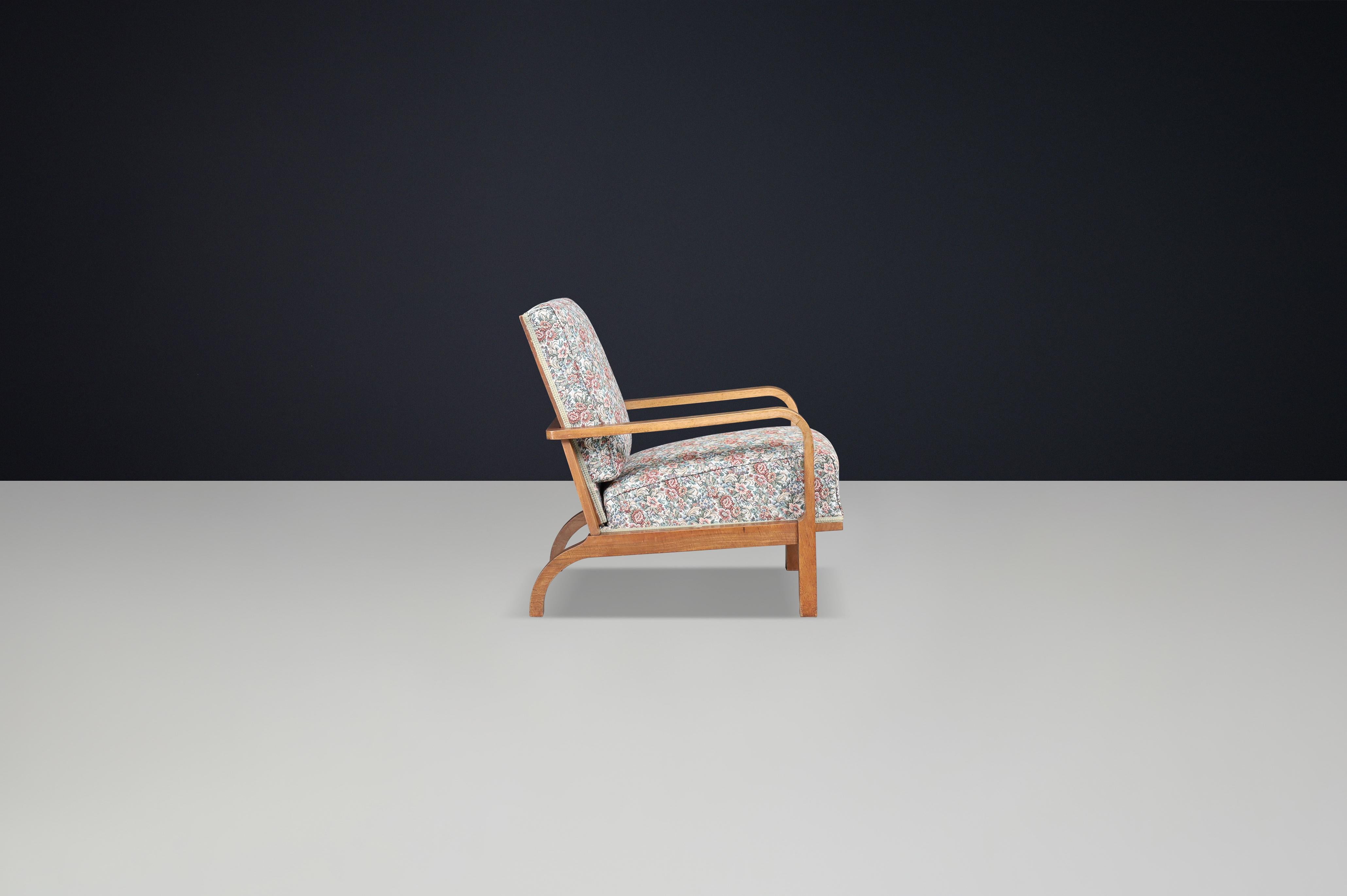 Paire de fauteuils inclinables tchécoslovaques des années 1930, tapissés de fleurs d'origine en vente 3