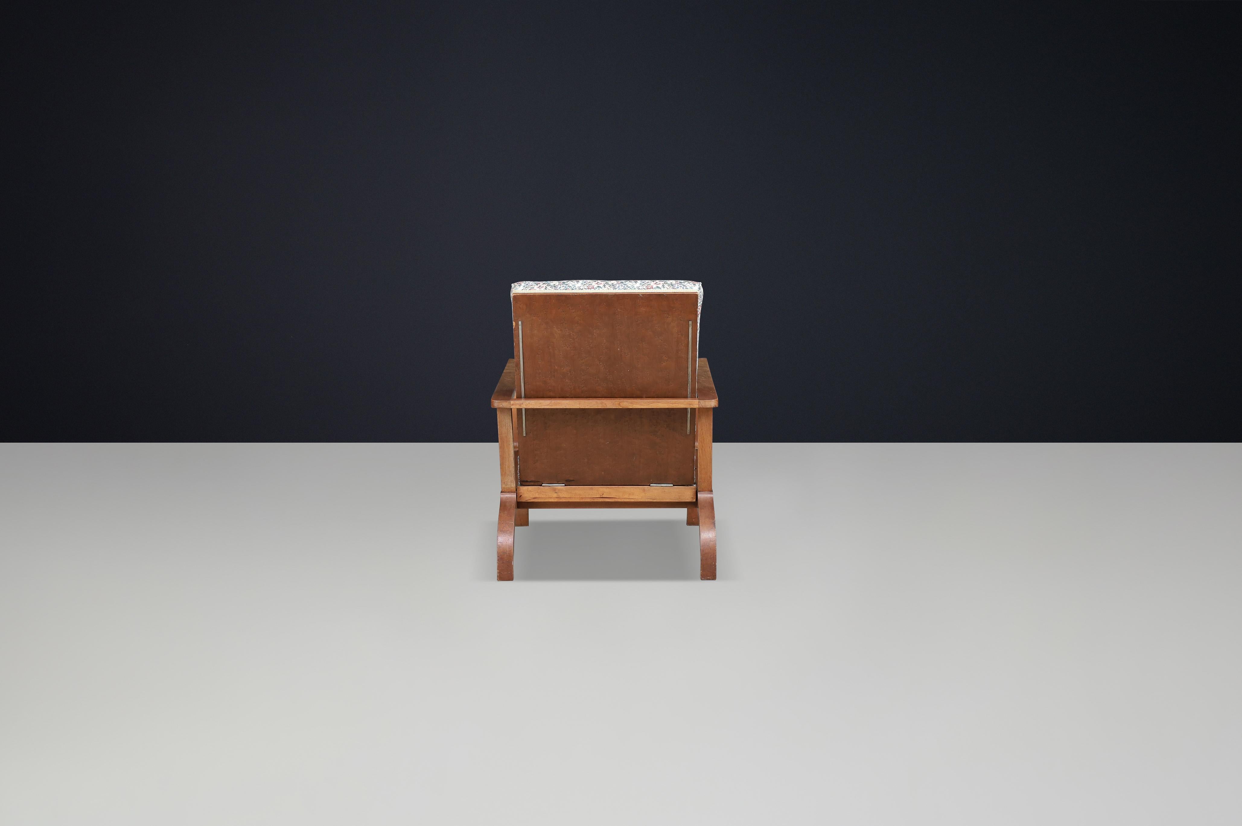 Paire de fauteuils inclinables tchécoslovaques des années 1930, tapissés de fleurs d'origine en vente 7
