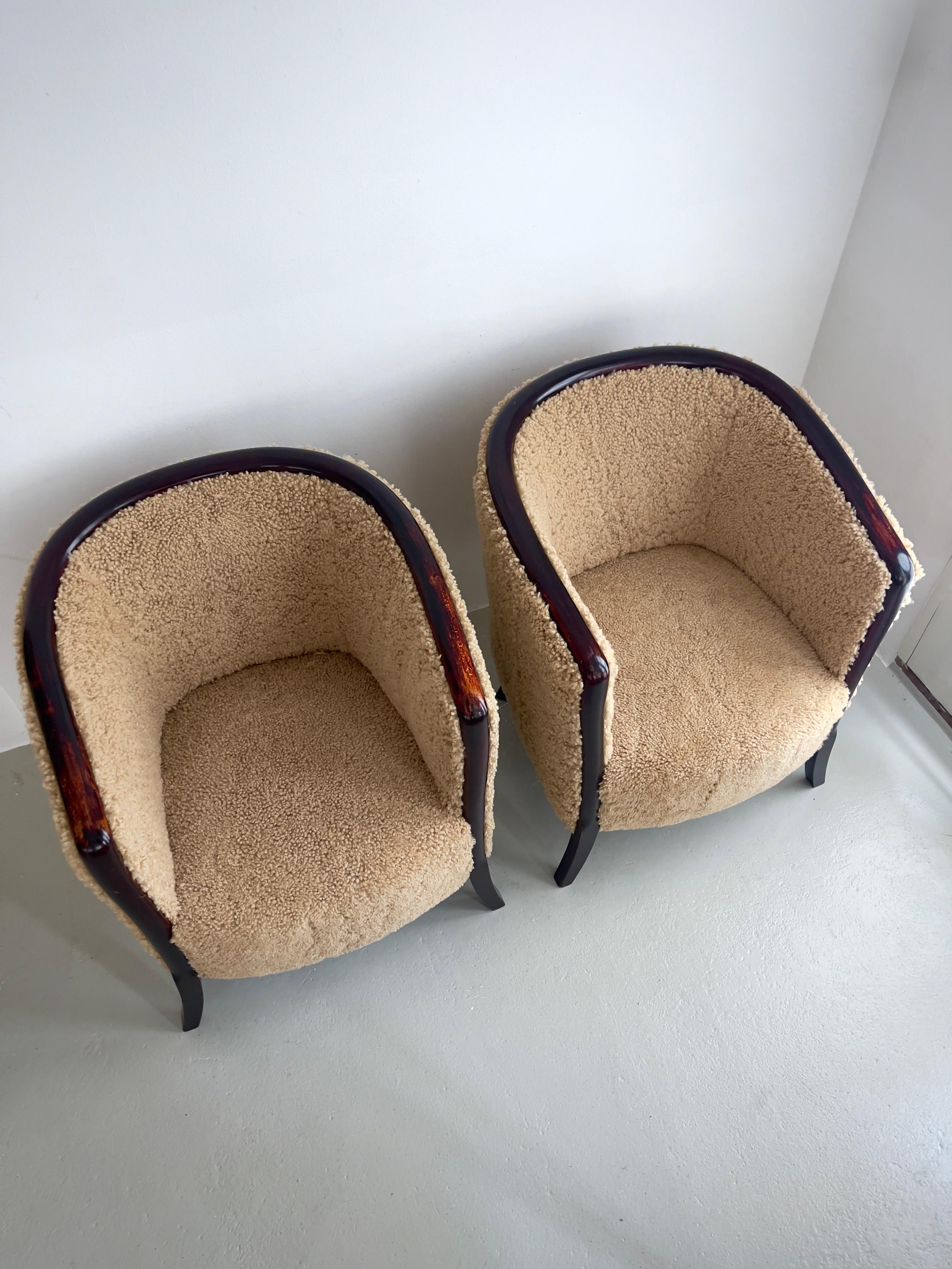 Pareja de sillones art déco daneses de los años 30 retapizados en piel de cordero marrón de primera calidad. en venta 5