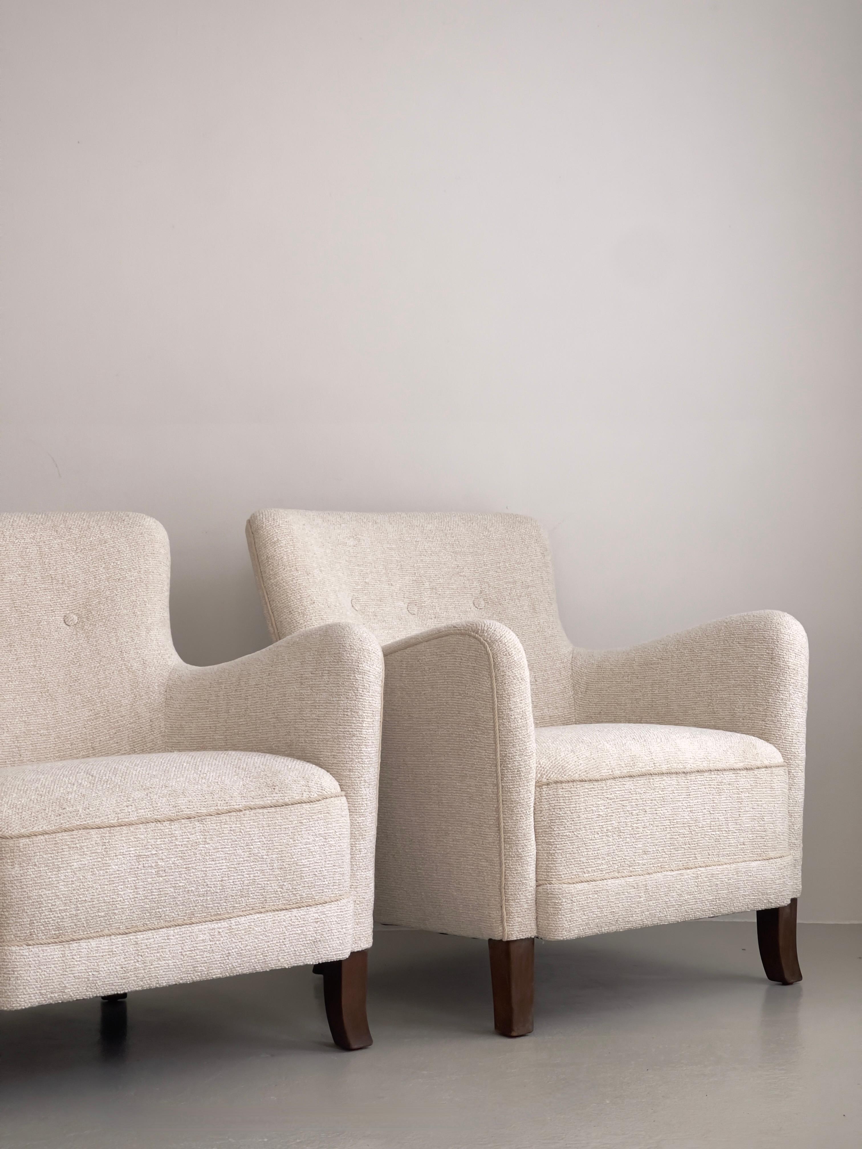 Pair of 1930s danish cabinet maker lounge chairs reupholstered in Kvadrat bouclé For Sale 4