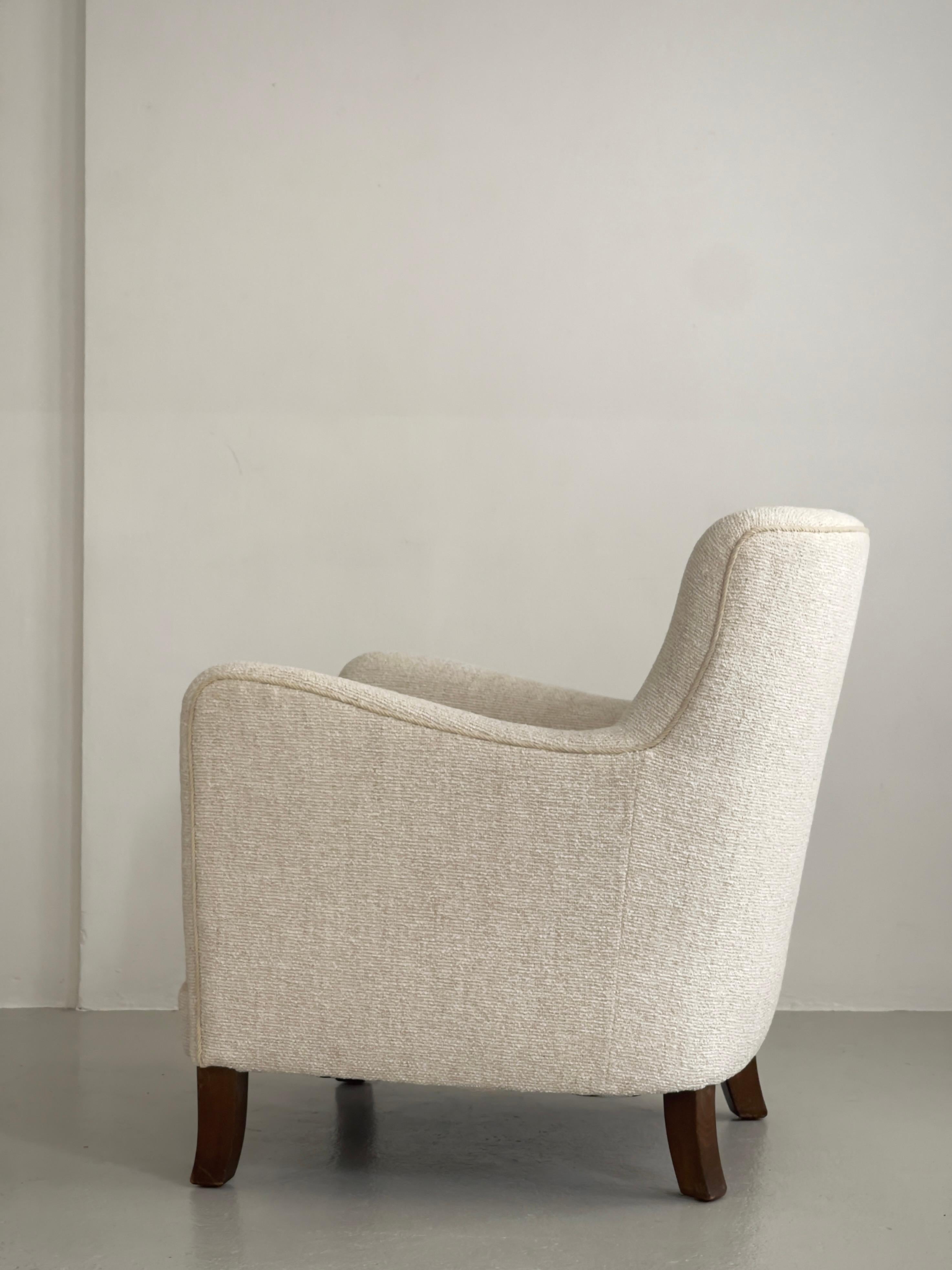 Pair of 1930s danish cabinet maker lounge chairs reupholstered in Kvadrat bouclé For Sale 7