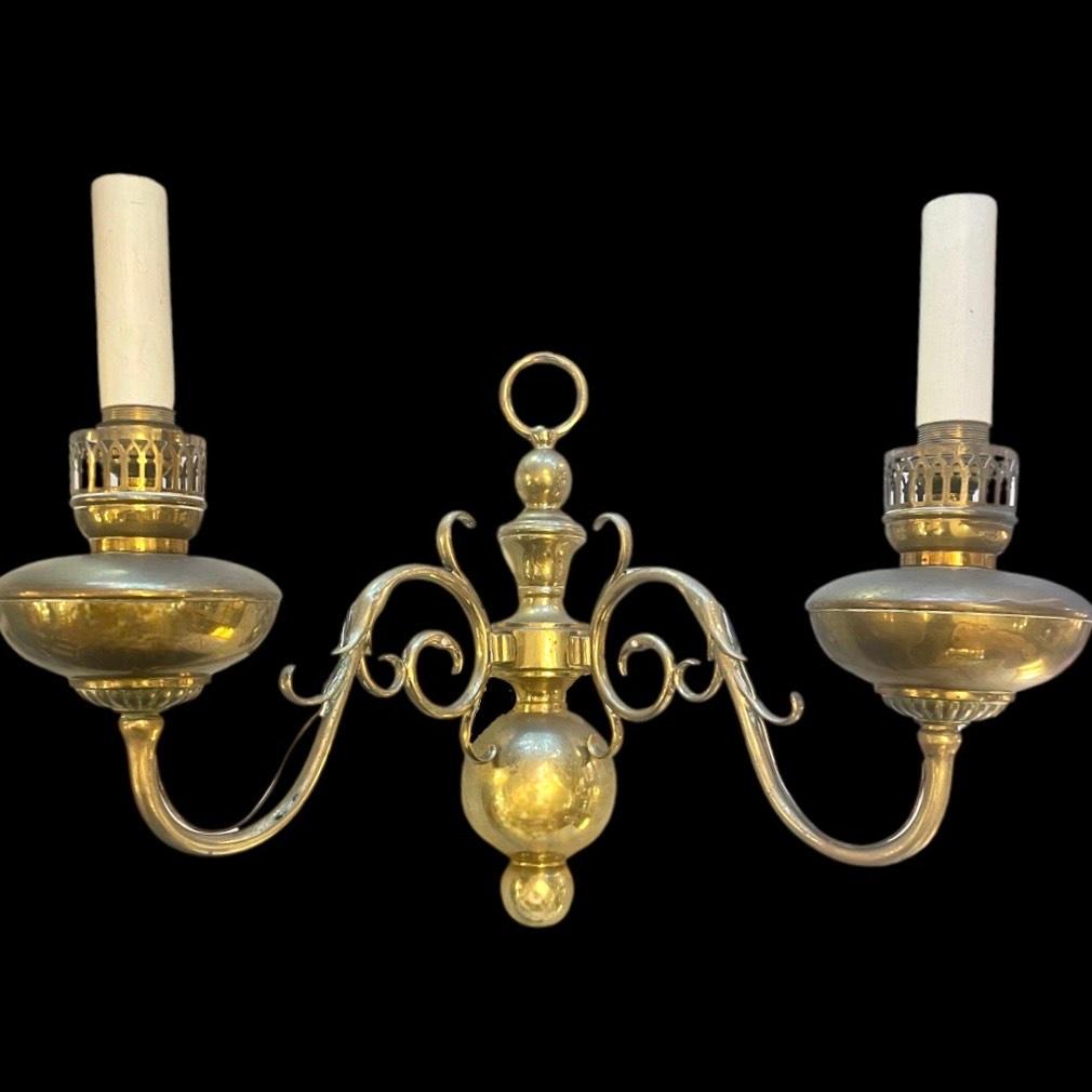 Pair of 1930's Dutch Flemish Brass Wall Sconces In Good Condition For Sale In London, GB