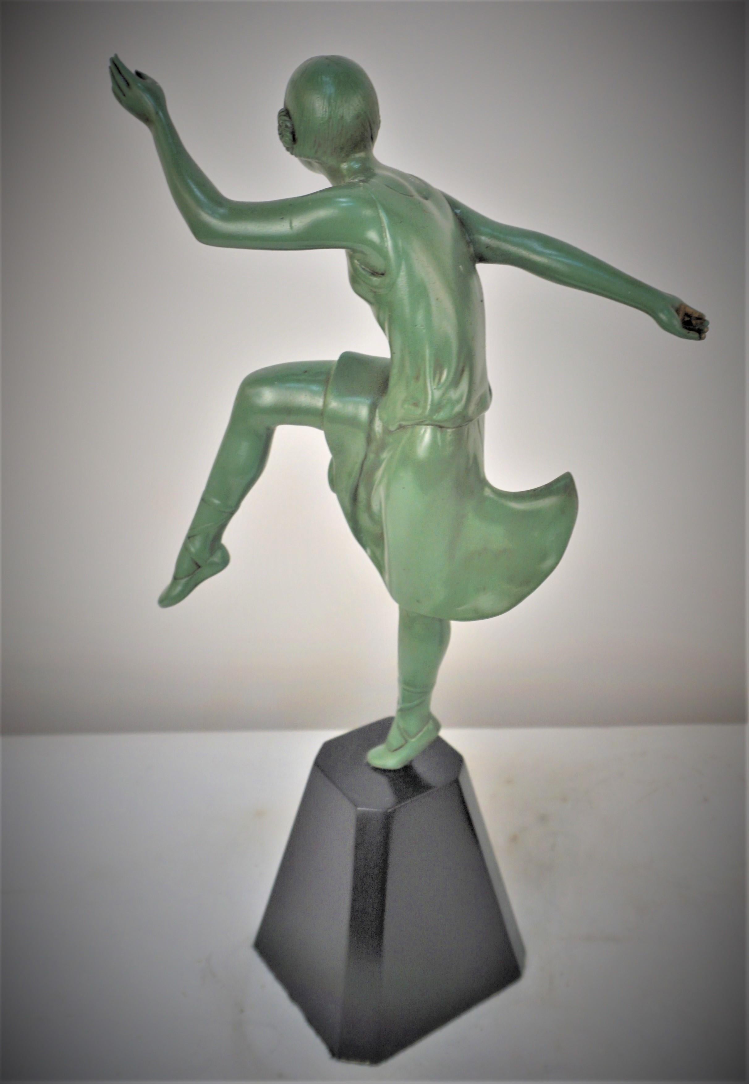 Pair of 1930's French Art Deco Bronze Sculptures of Girls Dancing In Good Condition For Sale In Fairfax, VA