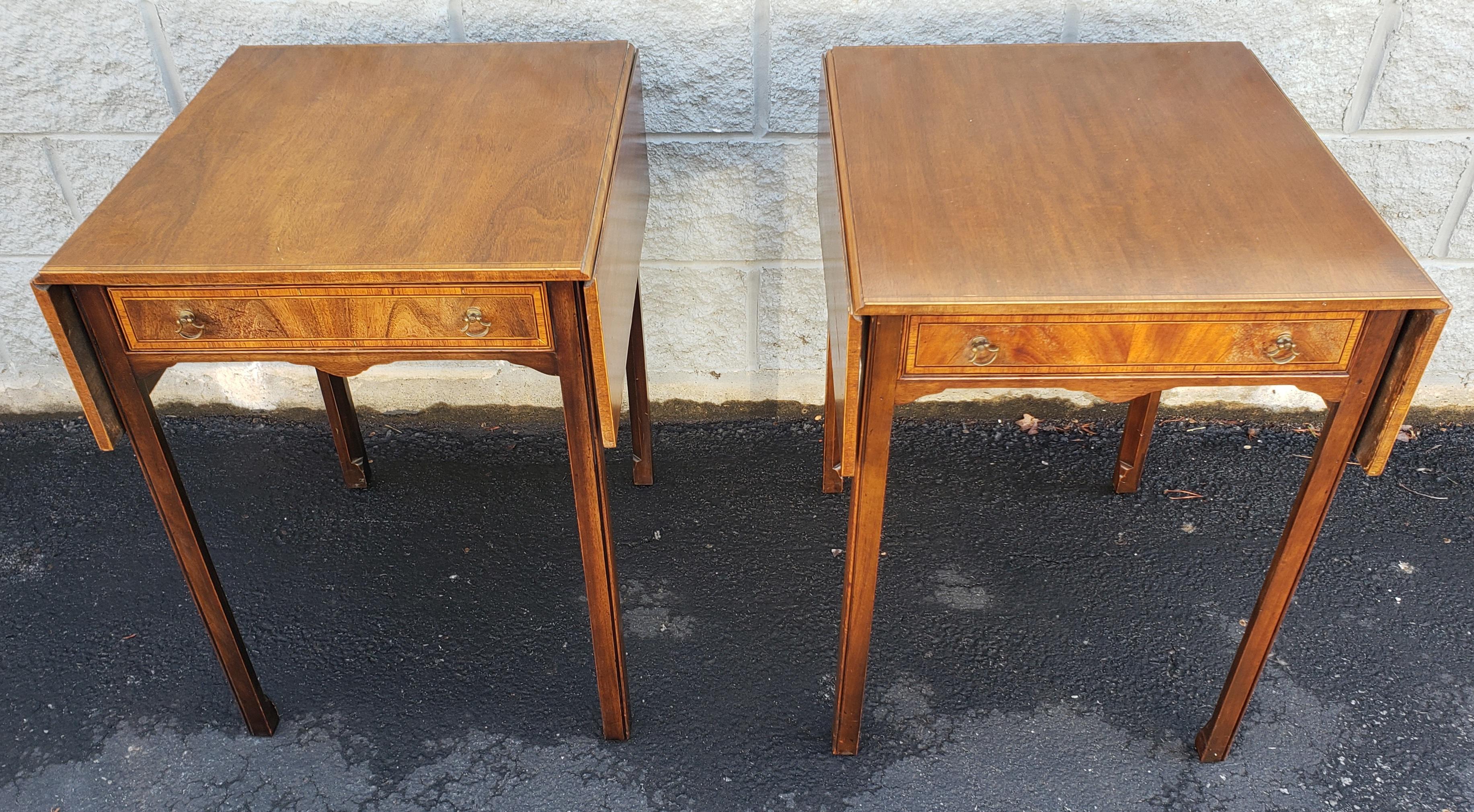 Pair of 1930s George III Cross-Banded Mahogany Inlay Pembroke Tables In Good Condition For Sale In Germantown, MD