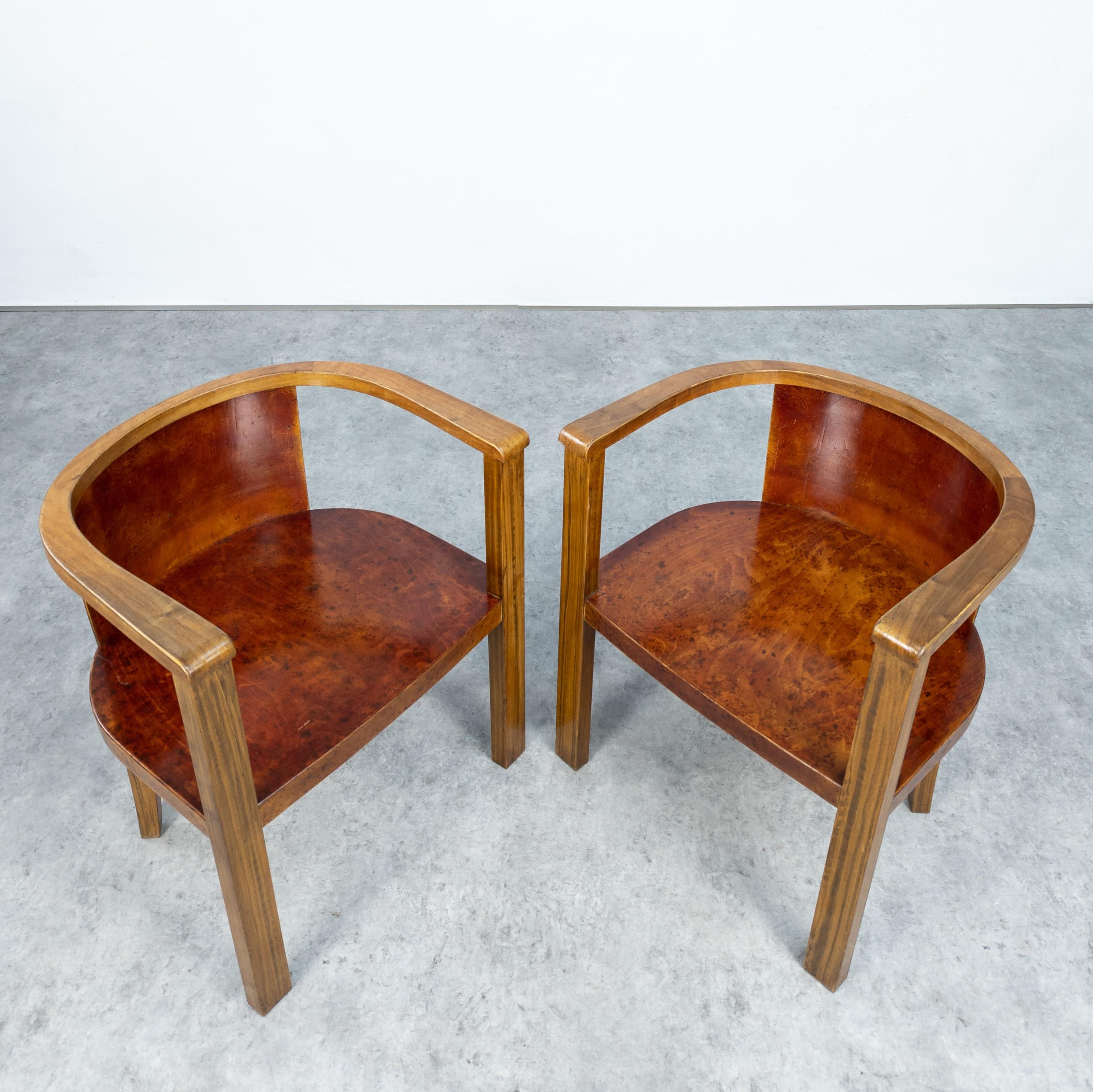 Beech Pair of 1930's German Modernist Barrel Chairs For Sale