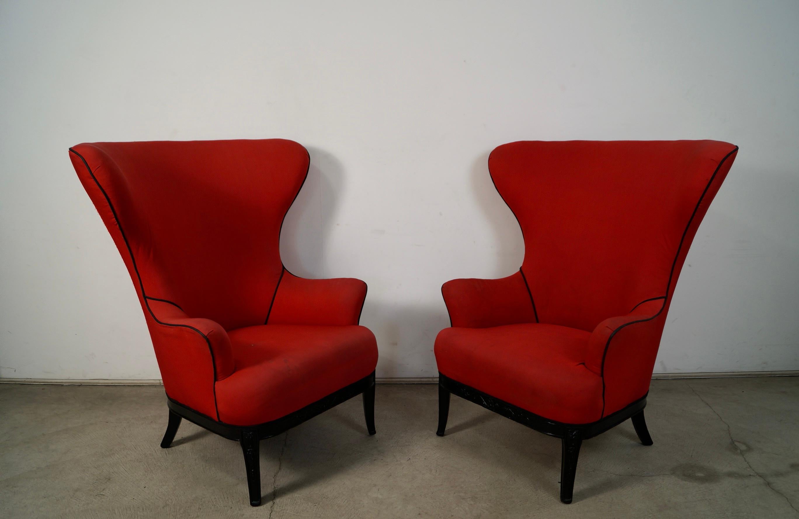 Paire de chaises à dossier papillon Hollywood Regency des années 1930 en vente 5