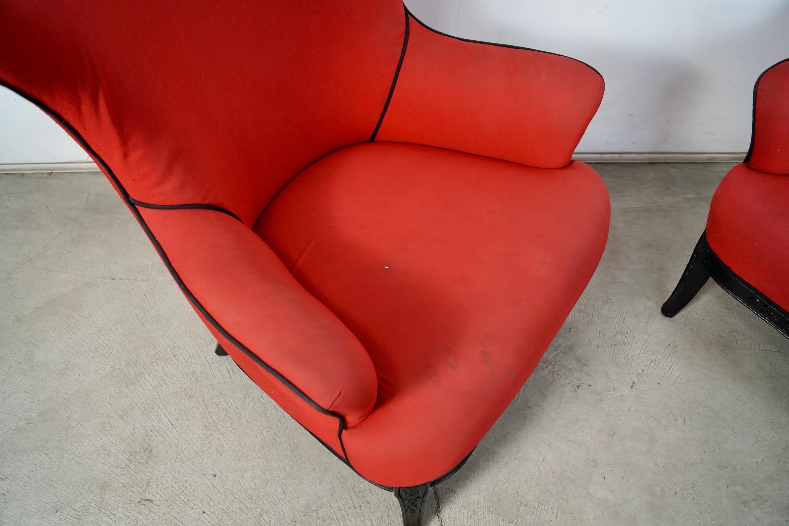 Paire de chaises à dossier papillon Hollywood Regency des années 1930 en vente 10