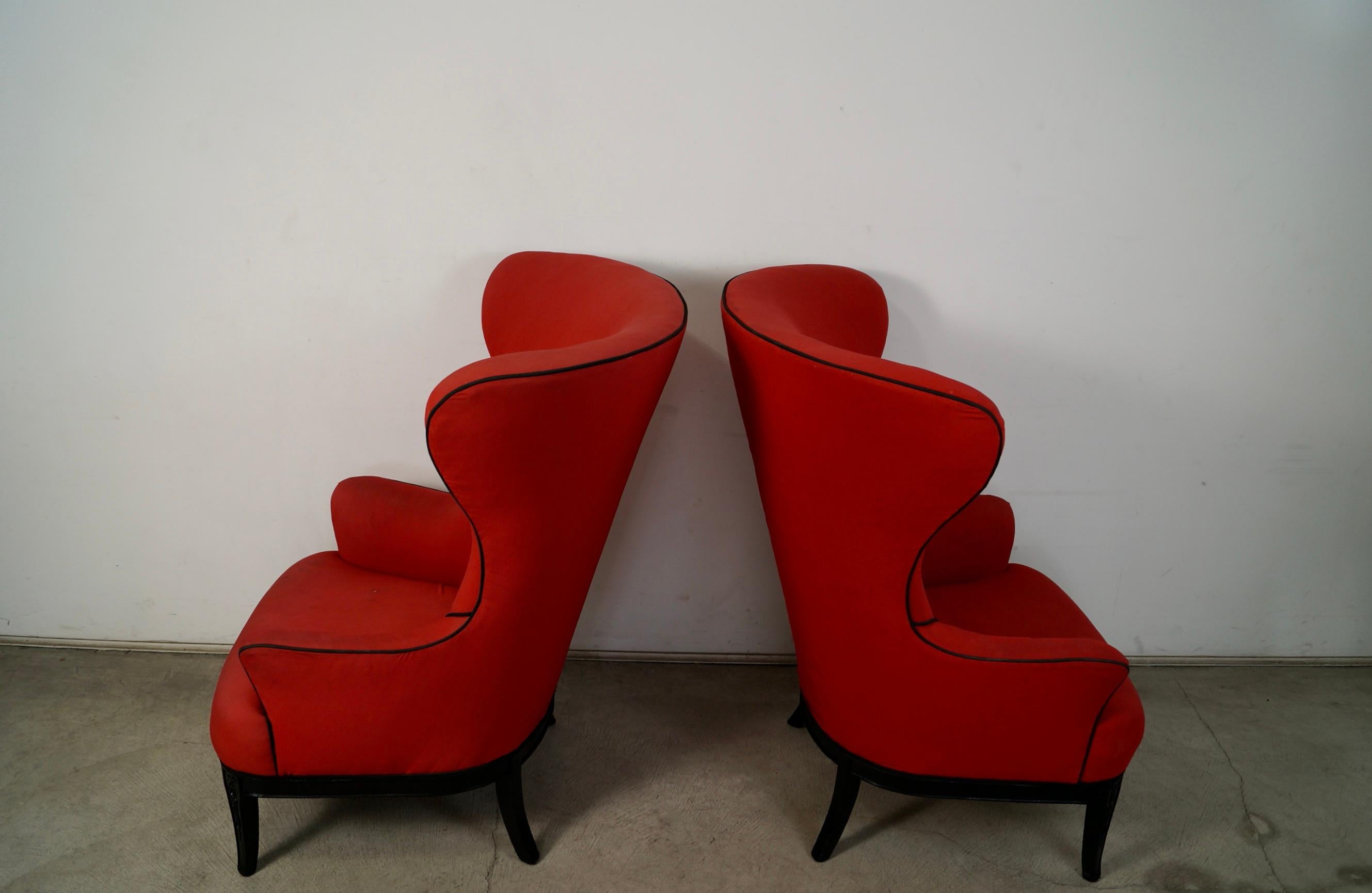 Milieu du XXe siècle Paire de chaises à dossier papillon Hollywood Regency des années 1930 en vente