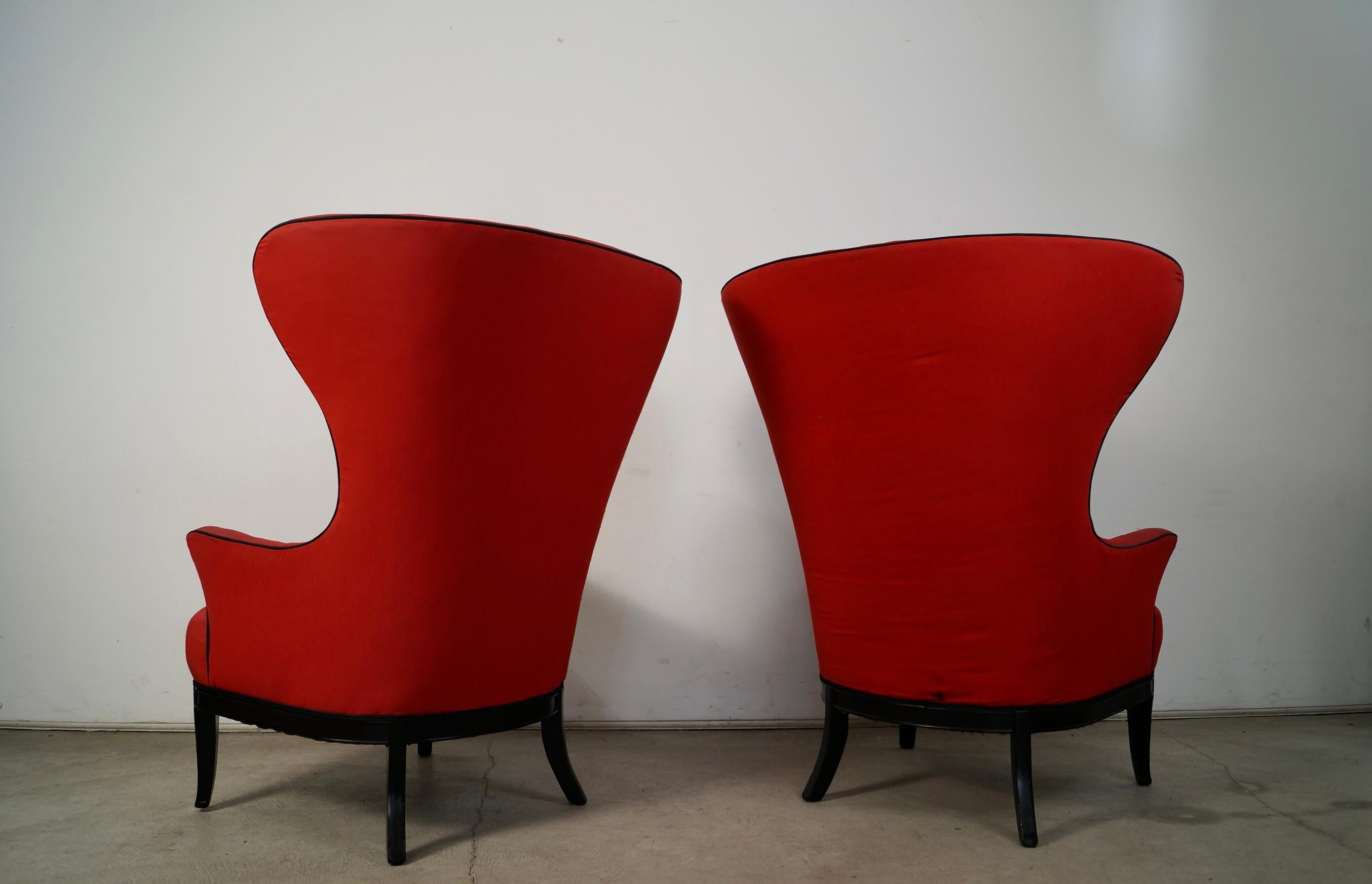 Paire de chaises à dossier papillon Hollywood Regency des années 1930 en vente 1