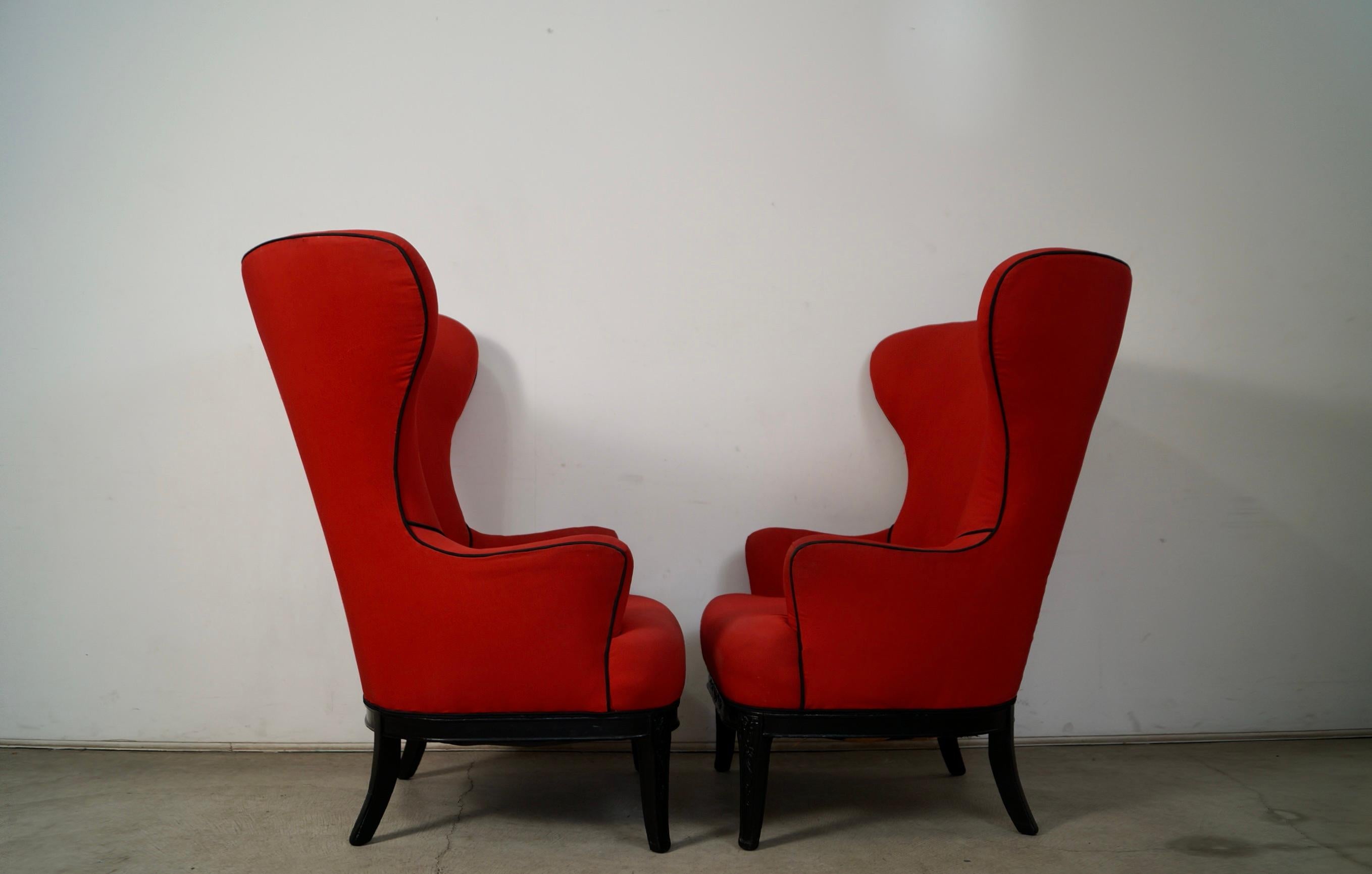 Paire de chaises à dossier papillon Hollywood Regency des années 1930 en vente 3