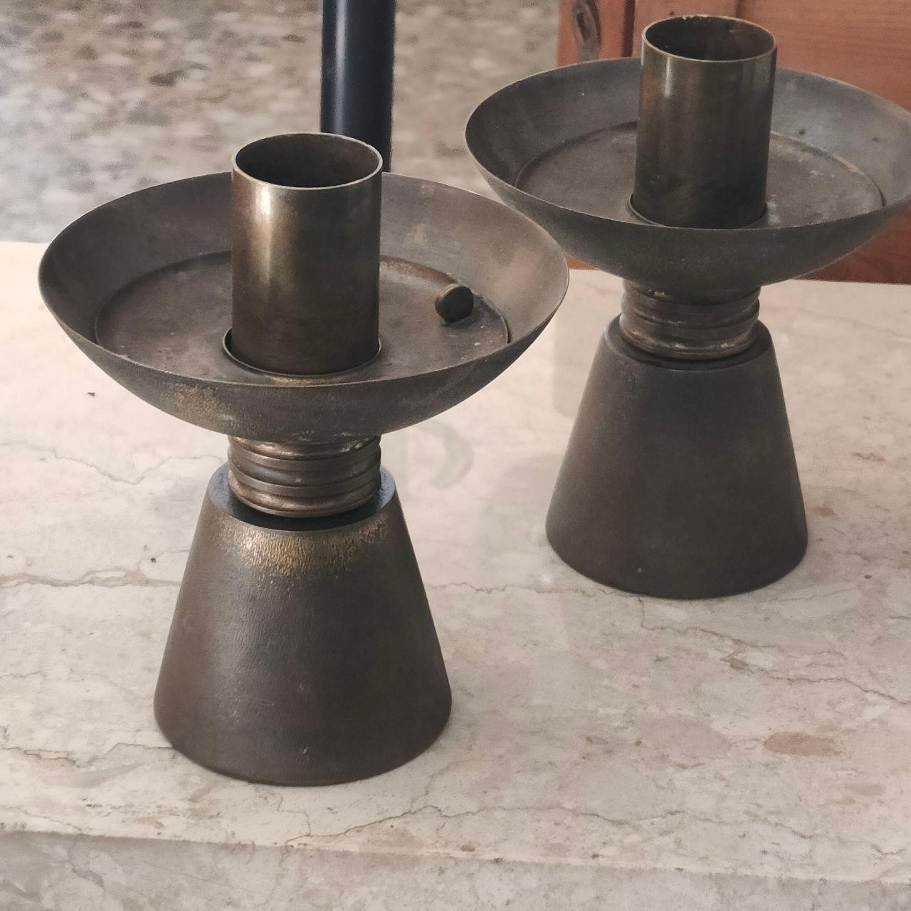 Art Deco Candlesticks Brass Candelabras with Original Patina, Italy, 1930s In Good Condition For Sale In Nicolosi, IT