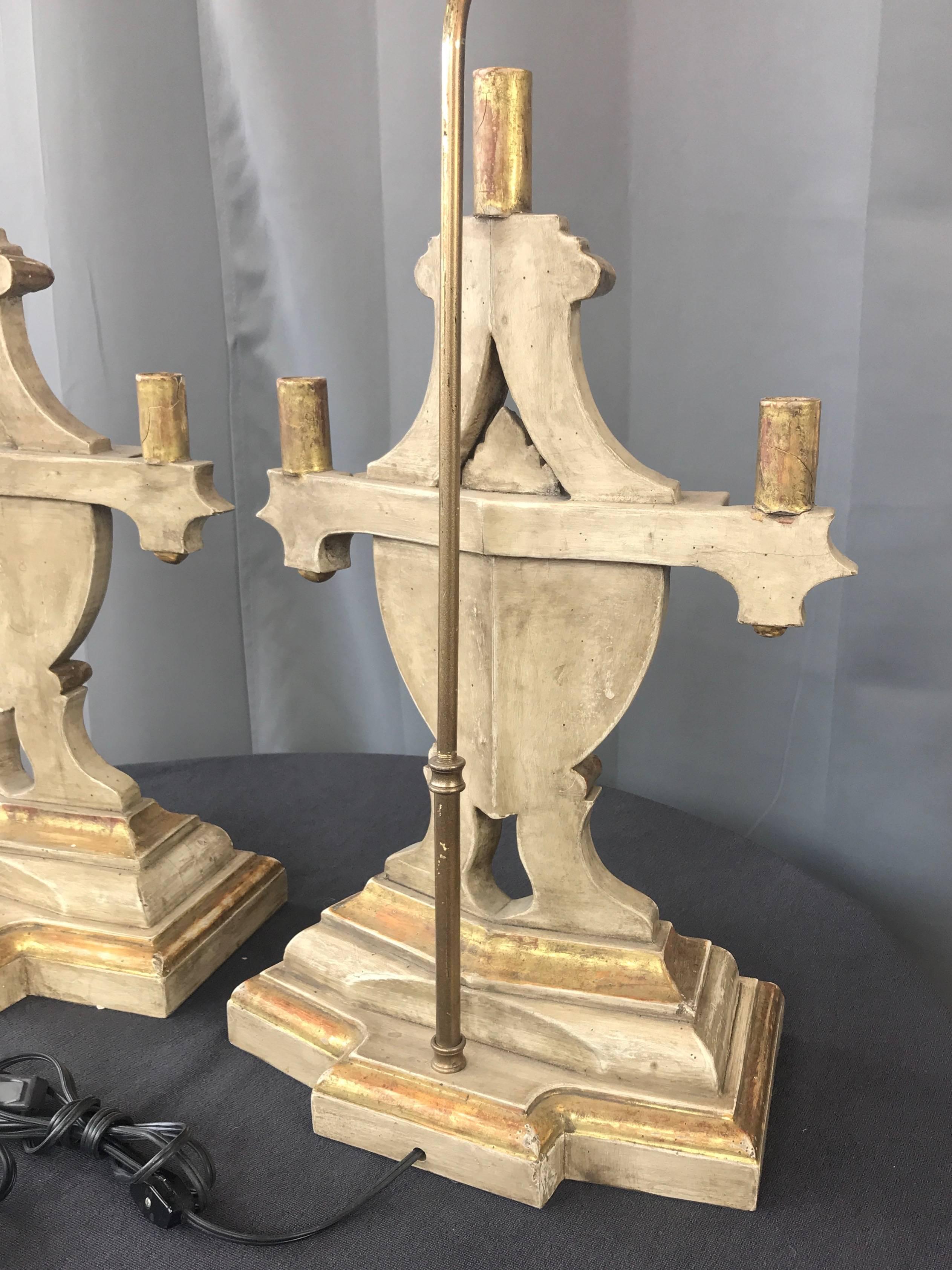 Pair of 1930s Italian Neoclassical Parcel-Gilt Candleholder Table Lamps For Sale 8