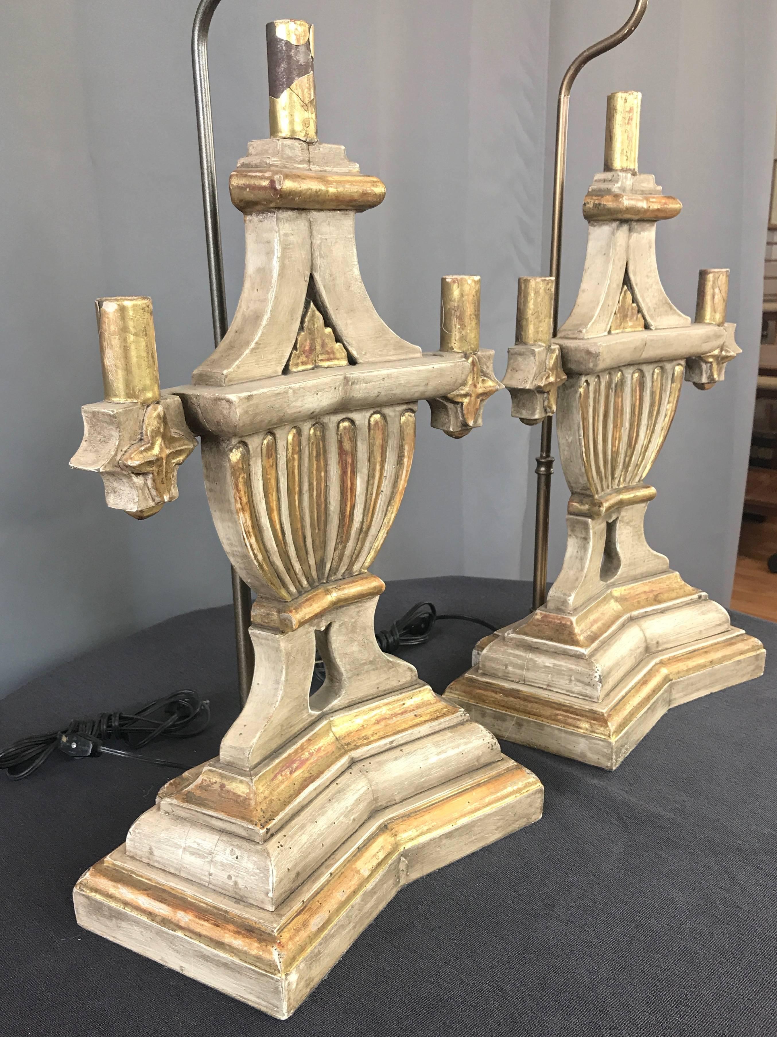 Pair of 1930s Italian Neoclassical Parcel-Gilt Candleholder Table Lamps For Sale 2