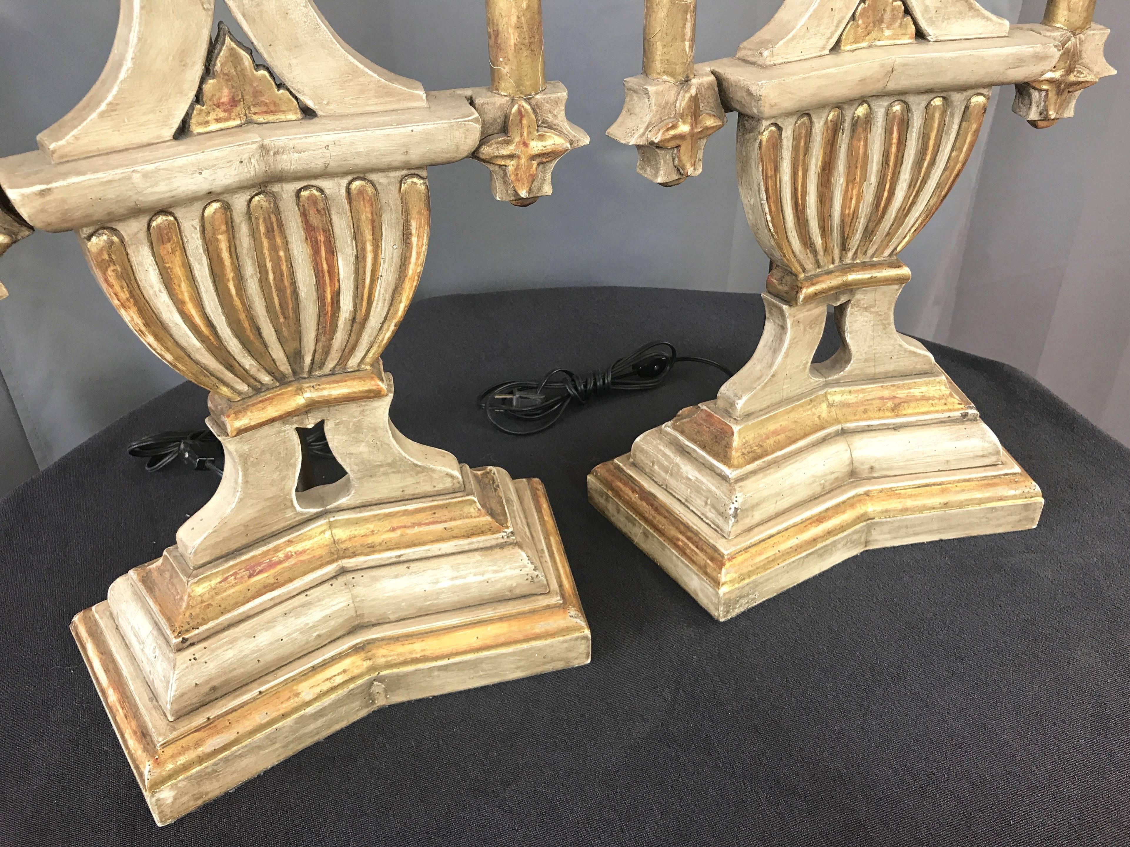 Pair of 1930s Italian Neoclassical Parcel-Gilt Candleholder Table Lamps For Sale 3