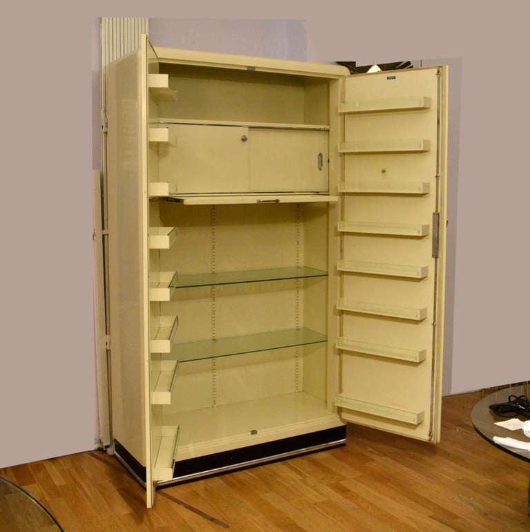 Mid-20th Century Industrial Cream Metal Pharmaceutical Storage Cabinet 1930's