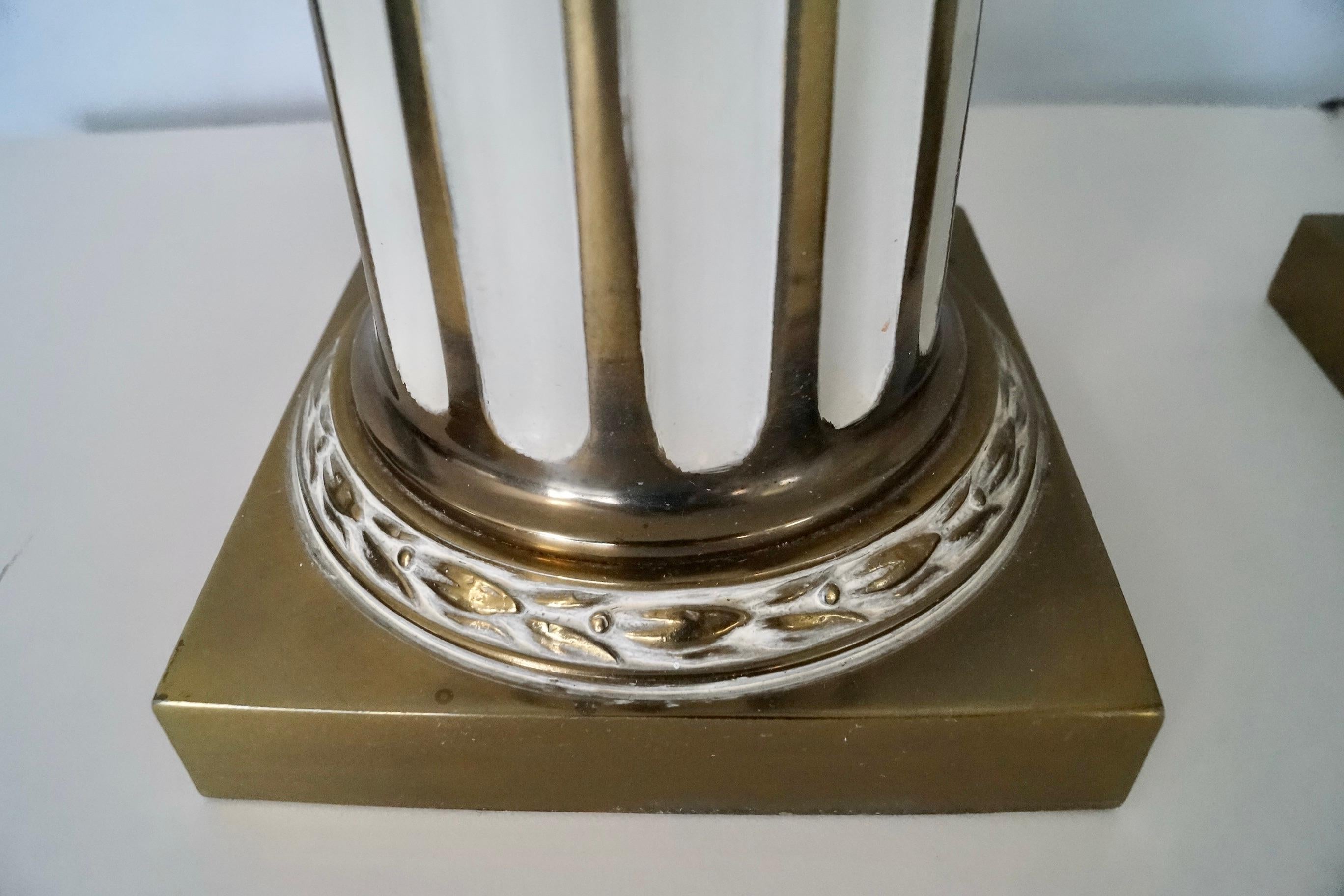 Paire de lampes de table néoclassiques d'inspiration romaine ancienne des années 1930 en vente 6