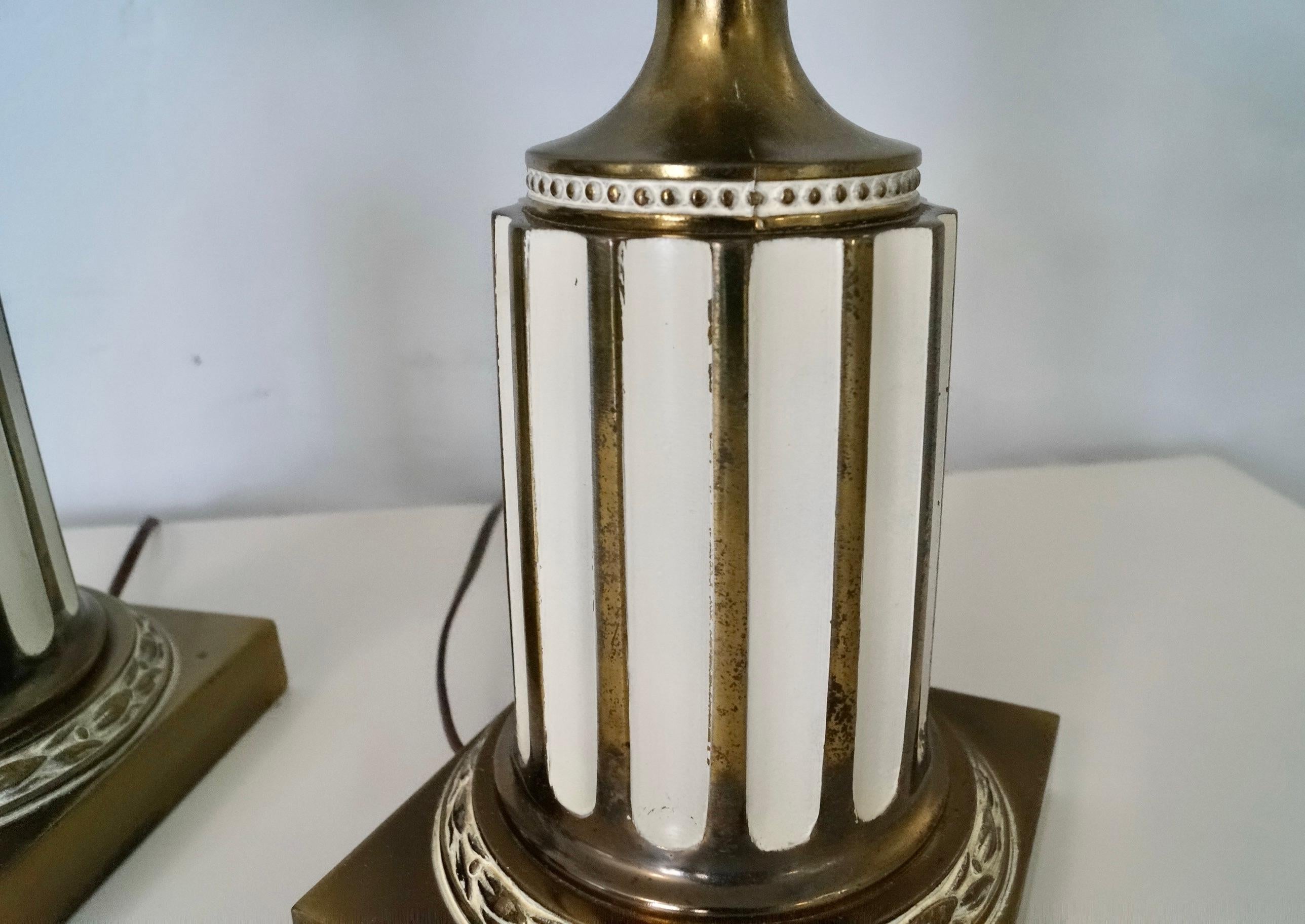 Paire de lampes de table néoclassiques d'inspiration romaine ancienne des années 1930 en vente 9