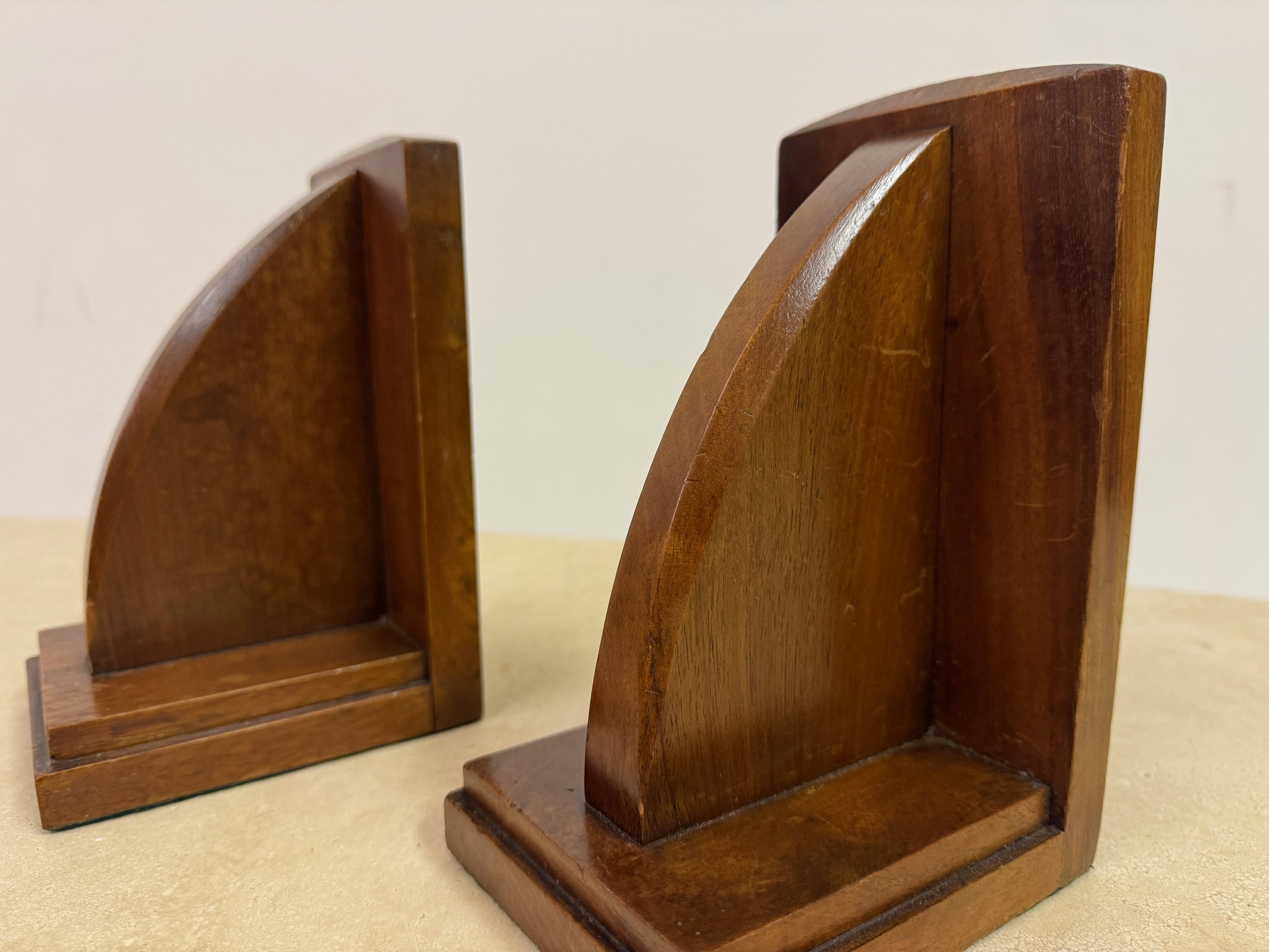 Pair of 1930s Oak Bookends by Heals For Sale 2