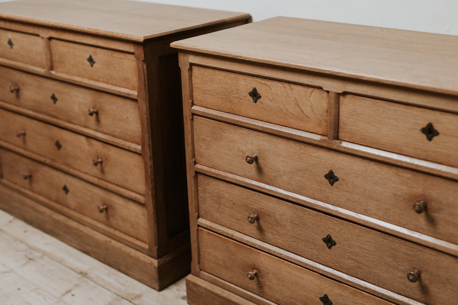 20th Century Pair of 1930s Oak Chest of Drawers