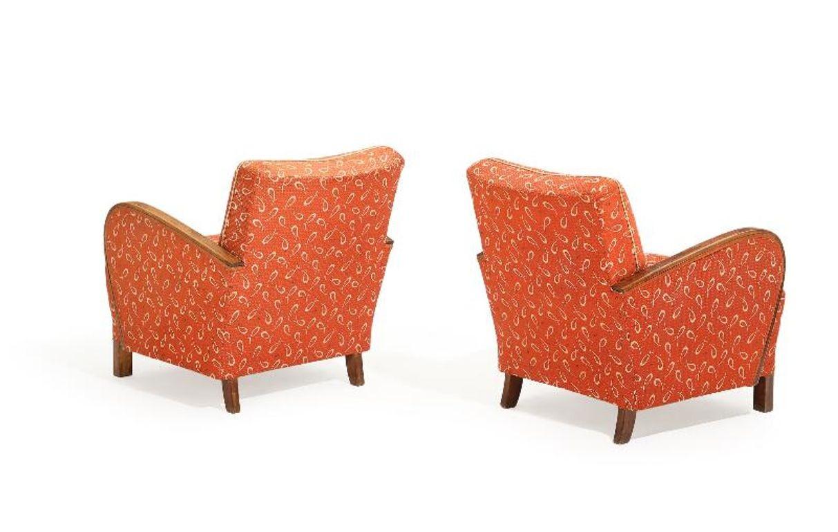 Ein Paar skandinavische Loungesessel aus den 1930er Jahren. Deco Periode. Sollte neu gepolstert und das Holz neu lackiert werden