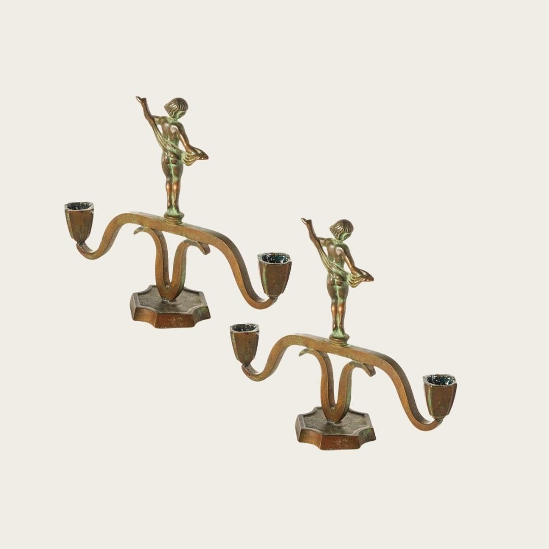 Pair of 1930s Swedish Art Deco Patinated Bronze Statuesque Candleholders For Sale 1