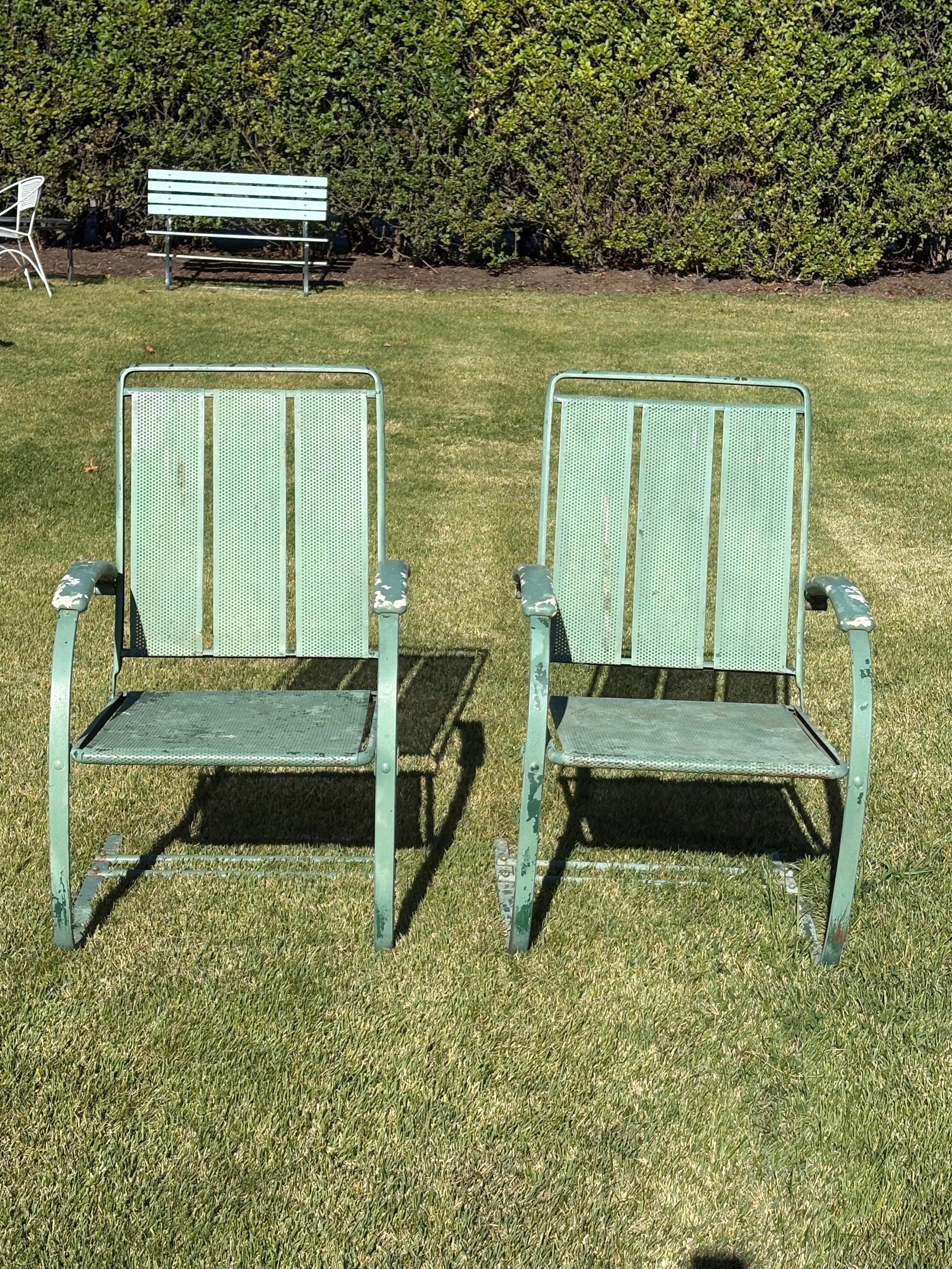 Coppia di sedie da giardino in metallo a molla Howell Company degli anni '30, modello PS575 in vendita 5