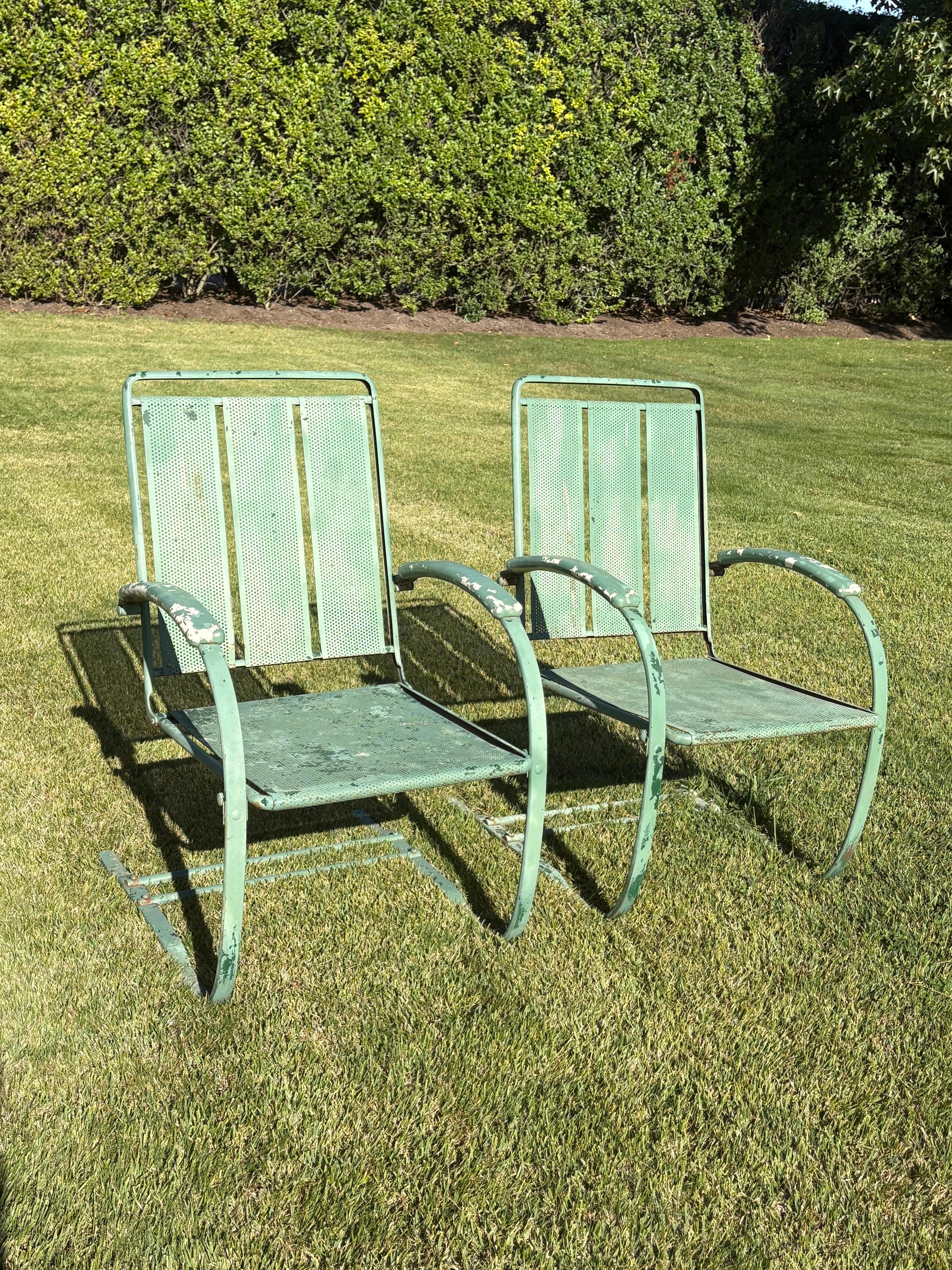 Coppia di sedie da giardino in metallo a molla Howell Company degli anni '30, modello PS575 in vendita 11