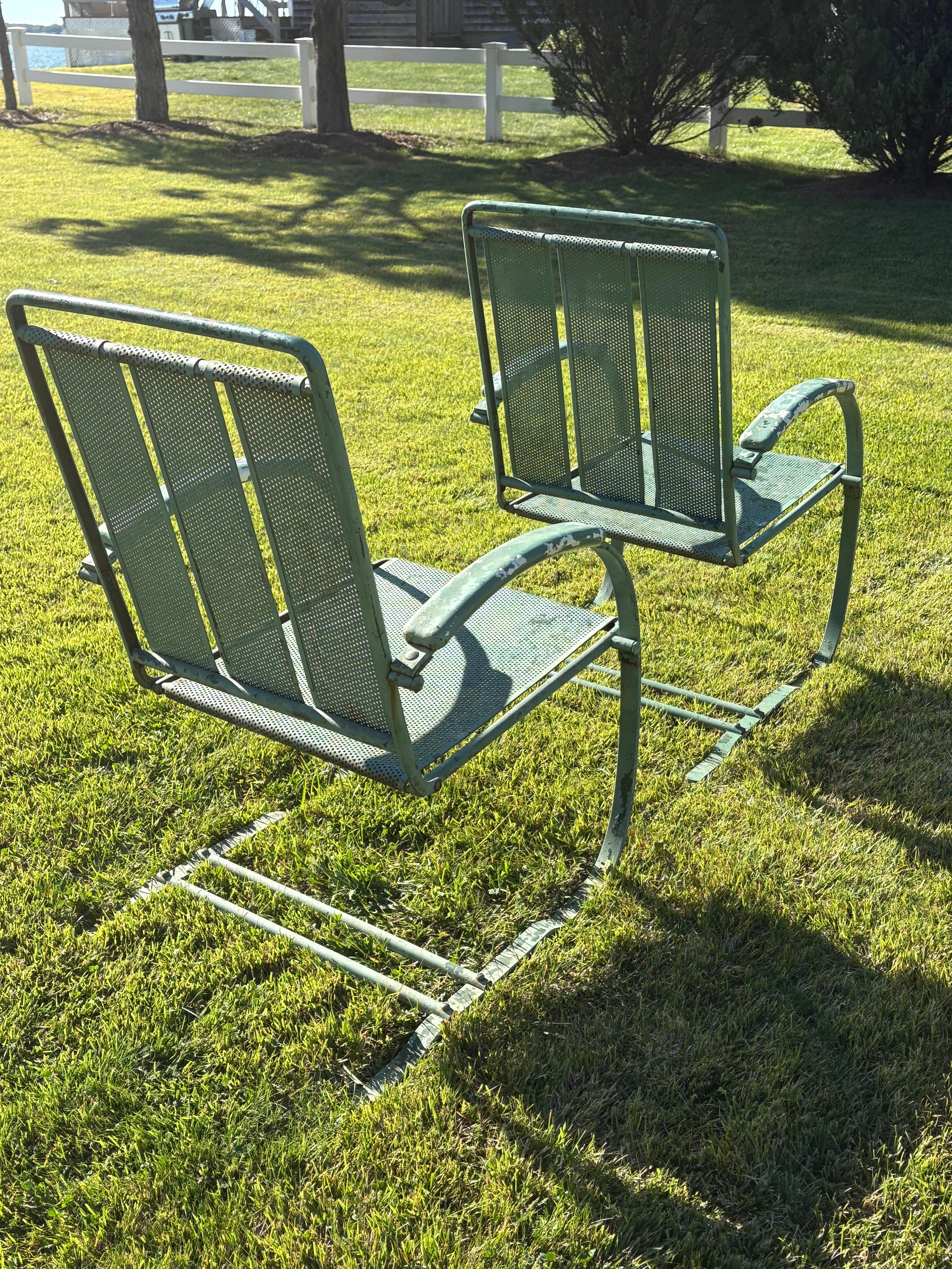 Coppia di sedie da giardino in metallo a molla Howell Company degli anni '30, modello PS575 in vendita 12