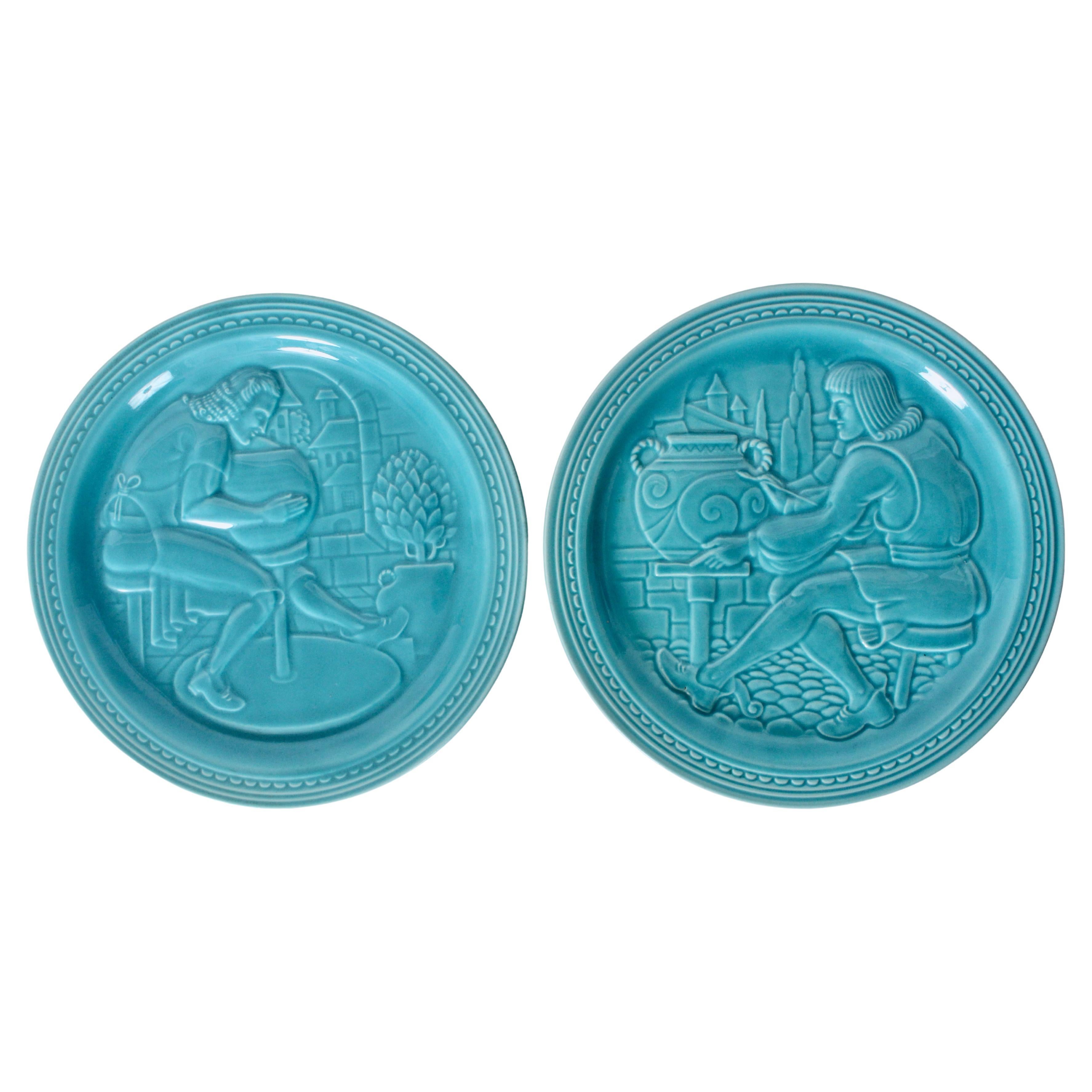 Coppia di piatti souvenir in ceramica turchese dell'Esposizione Universale del 1939 Capital & Labor in vendita 7