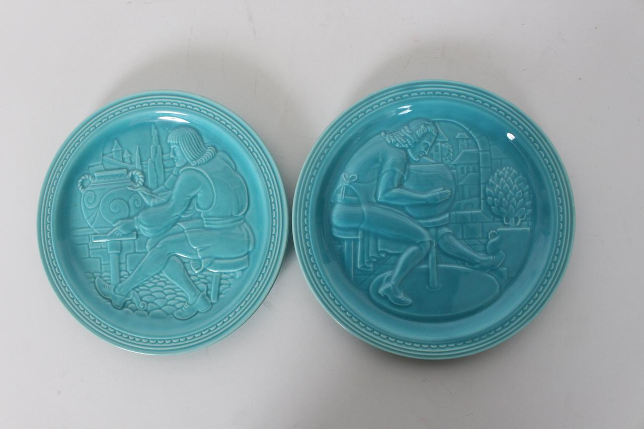 Coppia di piatti souvenir in ceramica turchese dell'Esposizione Universale del 1939 Capital & Labor in vendita 1