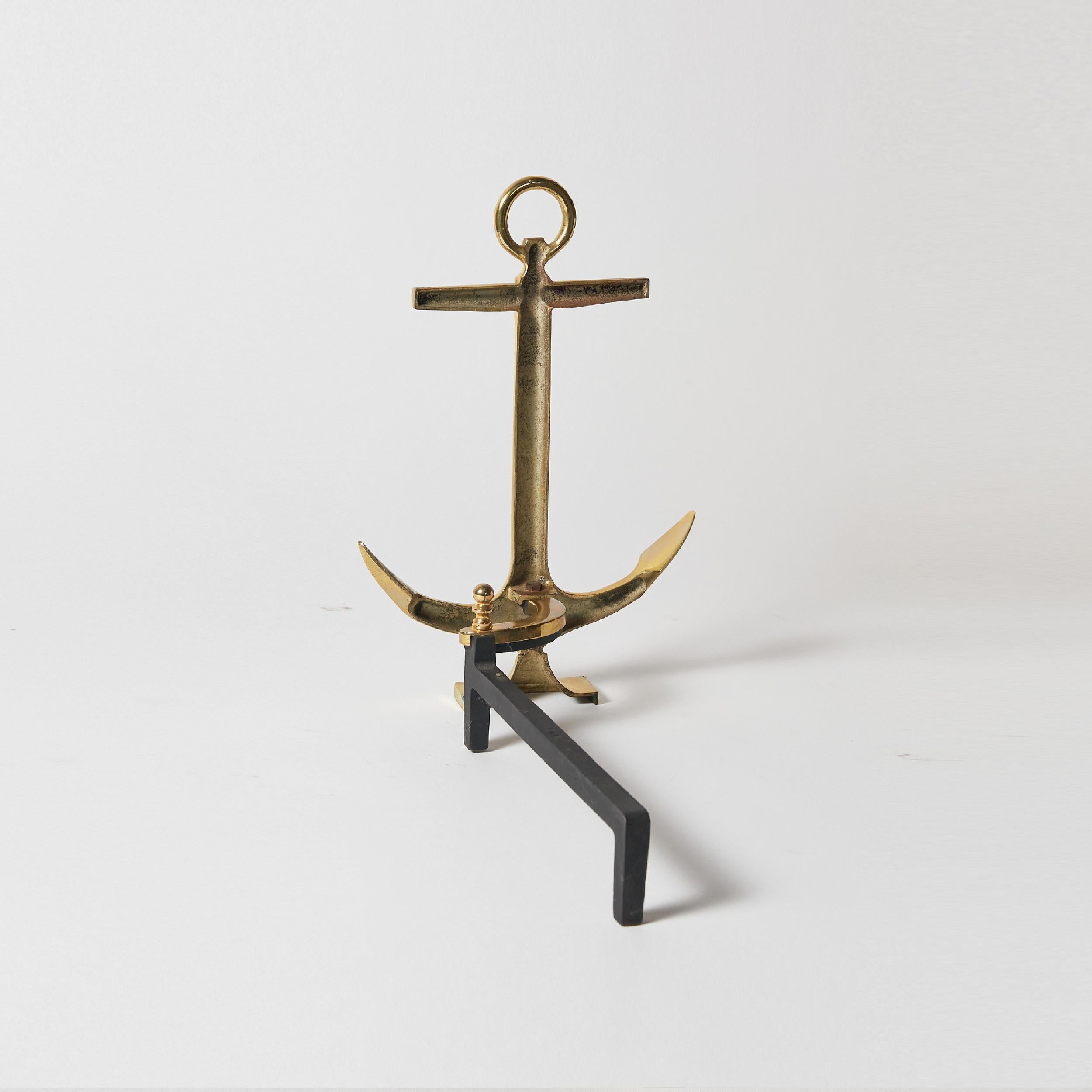 American Pair of 1940 Anchor-Shaped Andirons in Polished Brass For Sale