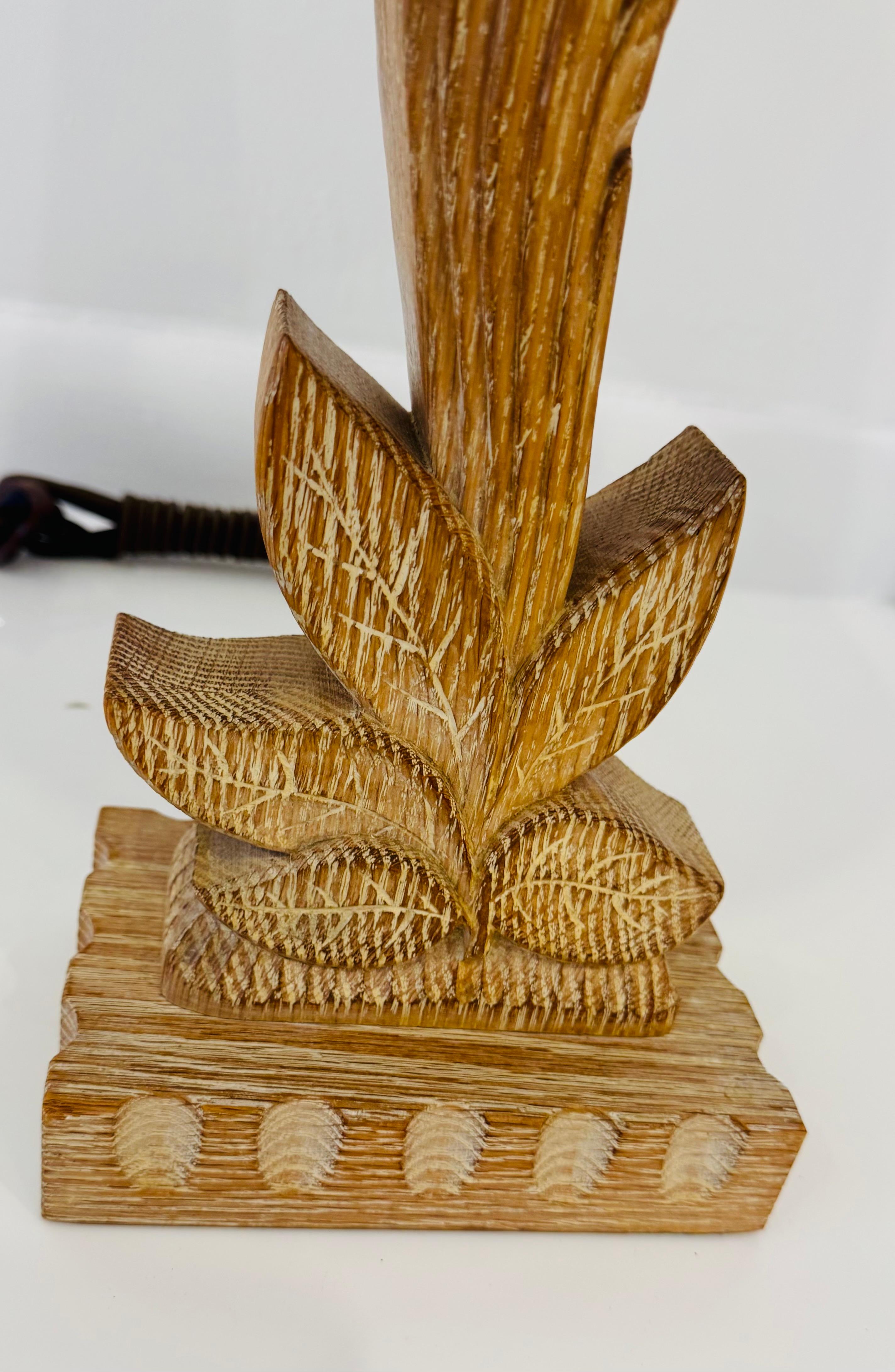 Paire de lampes de table Heifetz en bois sculpté Art Déco des années 1940 en vente 3