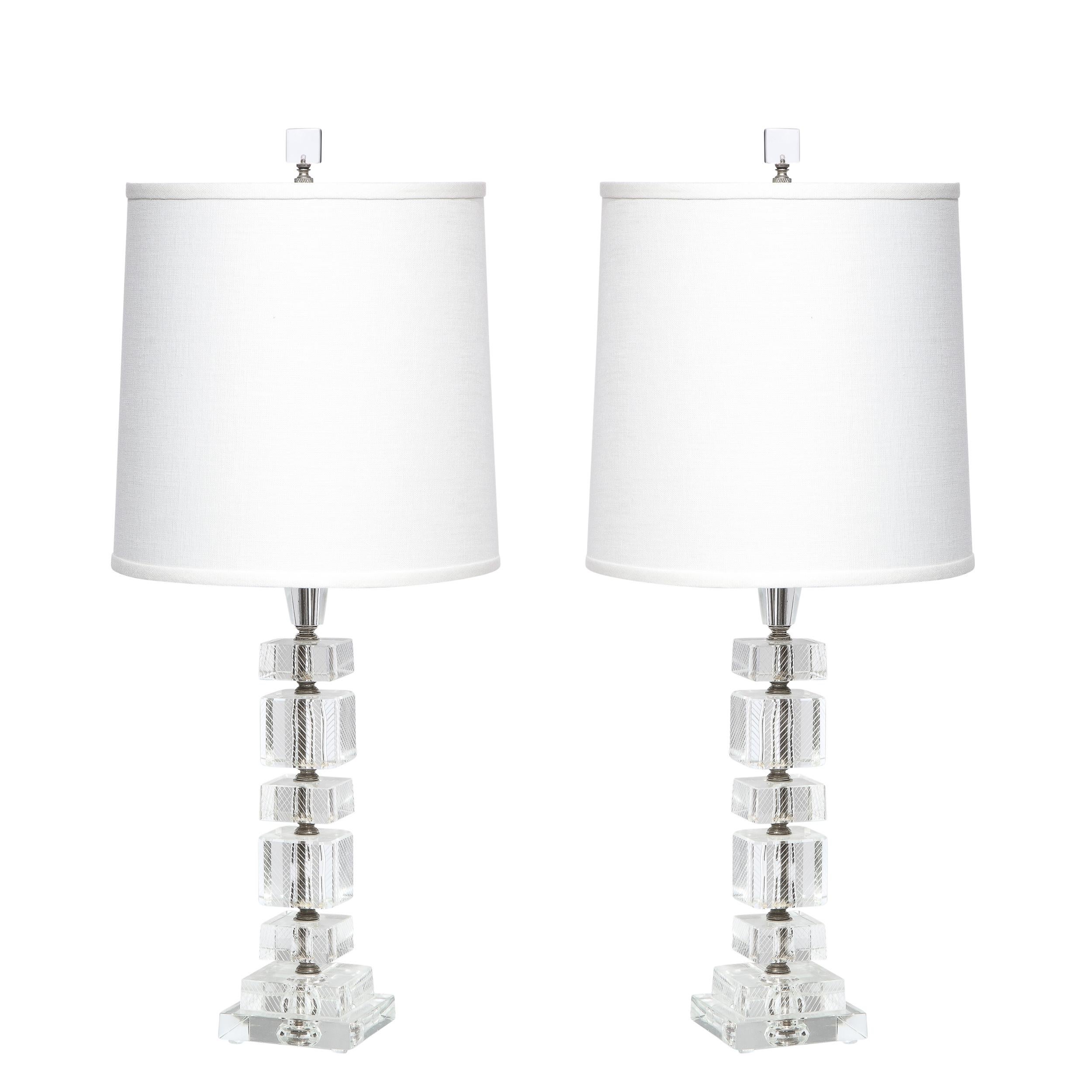 Silvered Pair of 1940s Art Deco Hollywood Etched Translucent Crystal Table Lamps For Sale