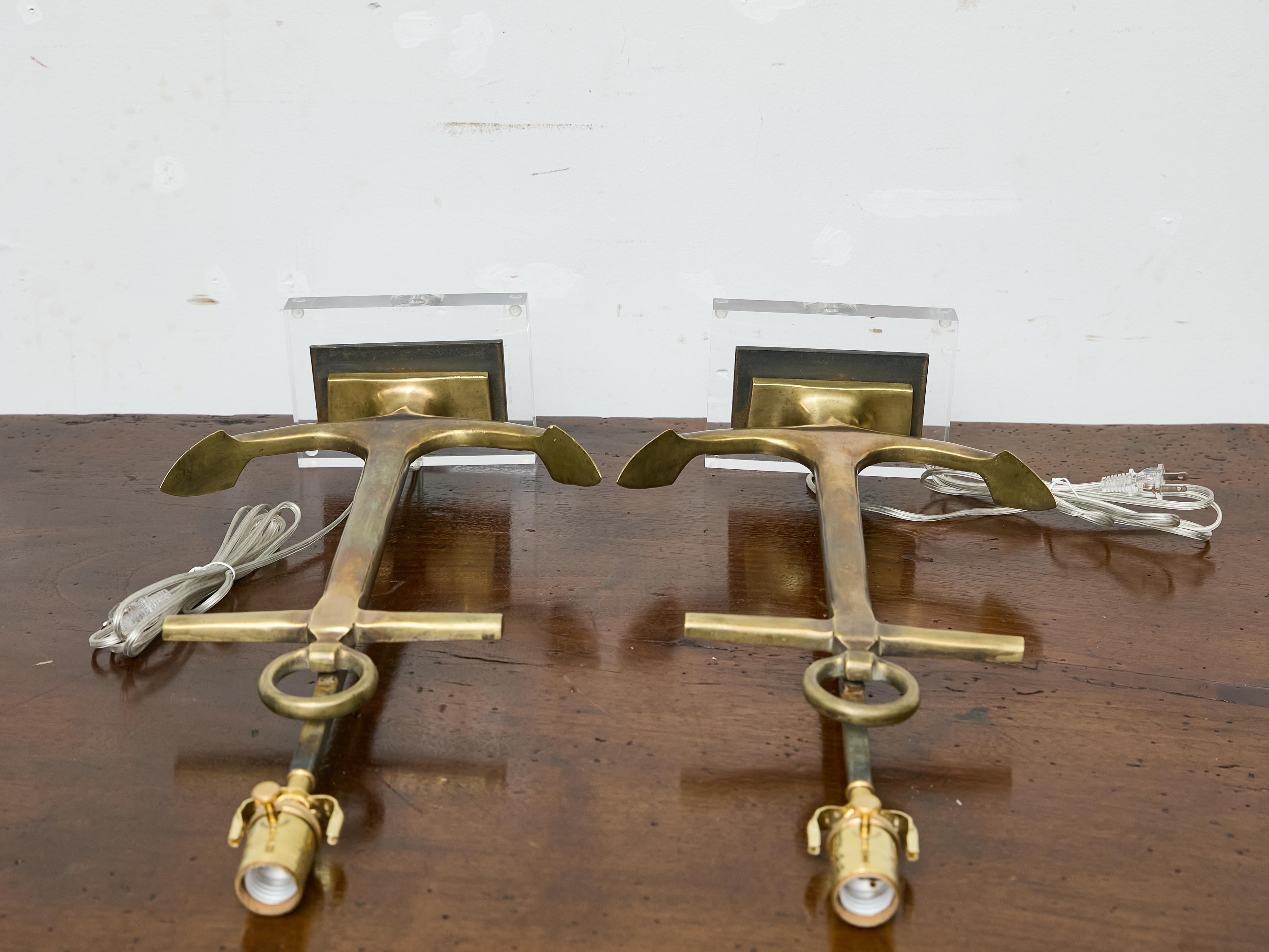 Pair of 1940s Bronze Anchor Lamps on Lucite Bases, Wired for USA For Sale 12