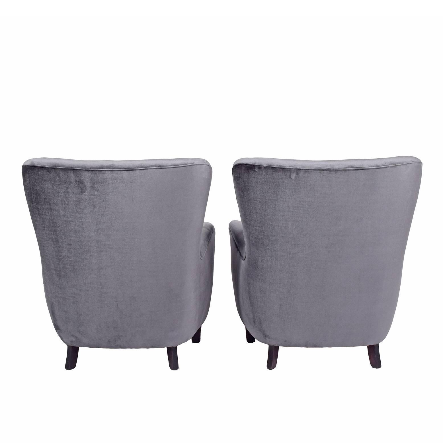 Pair of 1940s Danish Easy Chairs 1