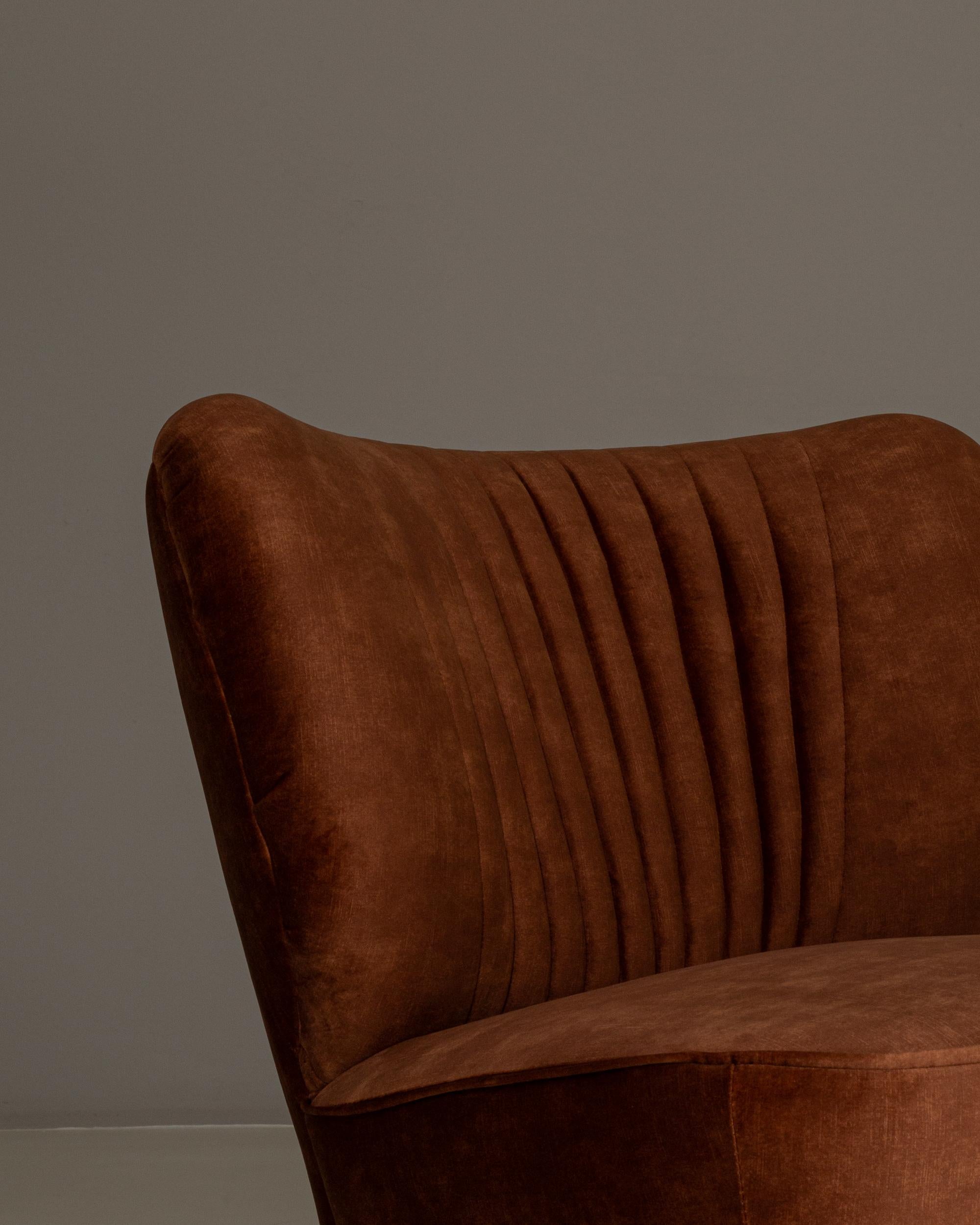 Pair of 1940s Danish Upholstered Cocktail Chairs im Angebot 3