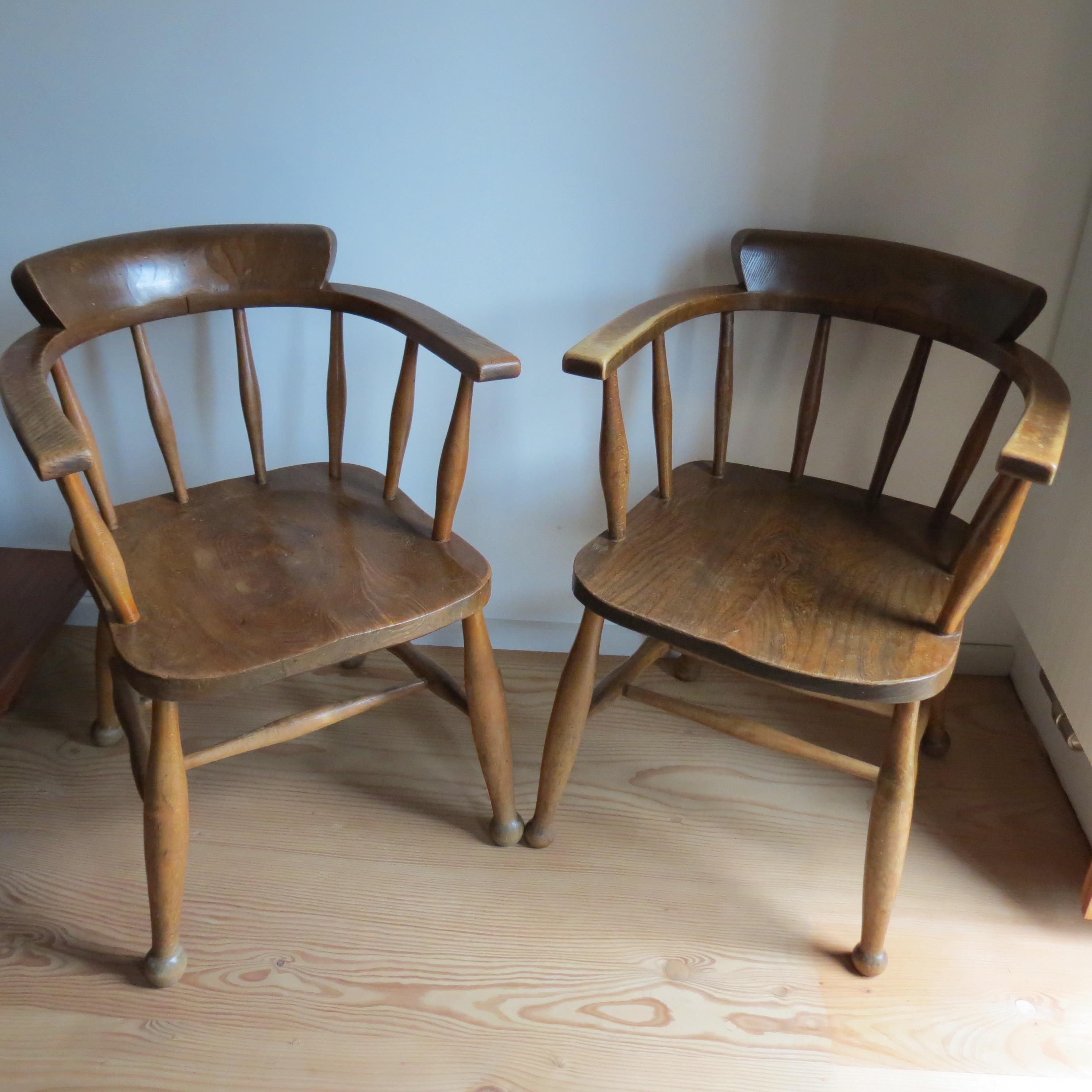 Rustic Pair of 1940s Elm Captain carver chairs CC41 Utility Design Furniture