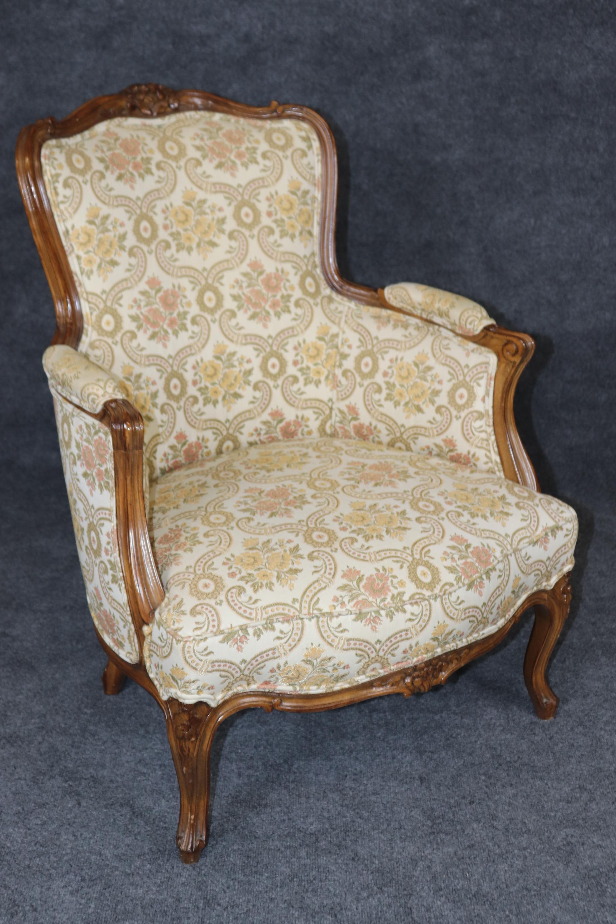 Pair of 1940s era French Walnut Carved Louis XV Style Bergere Lounge Chairs For Sale 2
