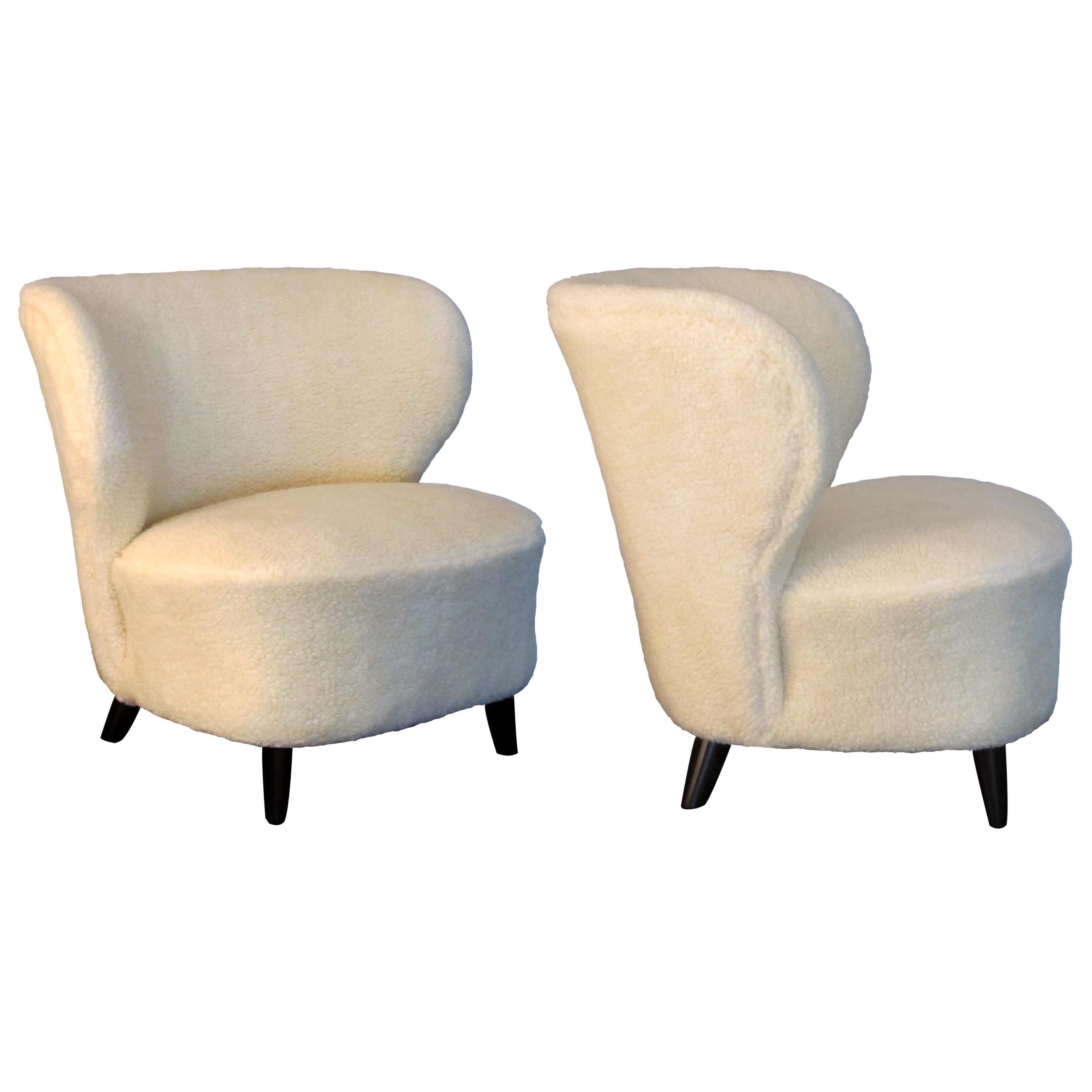 Art Deco Pair of 1940s Finnish Curved Wingback Lounge Armchairs in Soft Lambskin Fabric